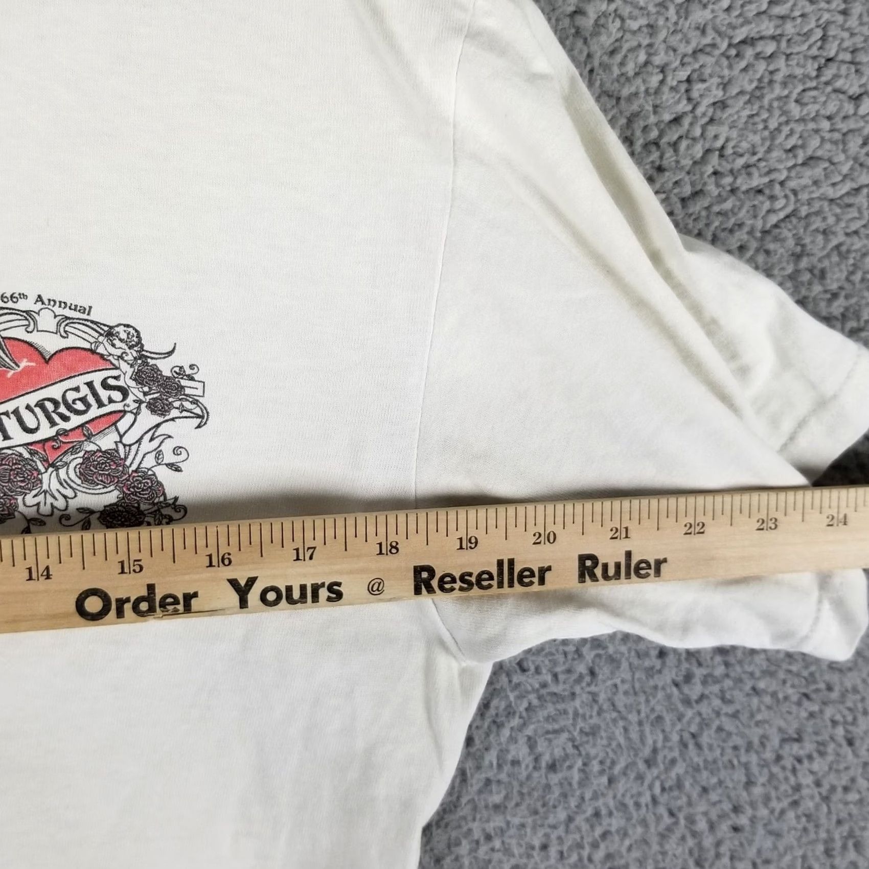Vintage Sturgis Shirt Womens Small T-Shirt Crew Neck Short Sleeve Floral Heart White 2006 Motorcycle Tee Size S / US 4 / IT 40 - 6 Thumbnail