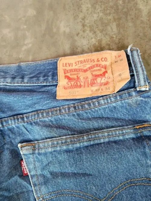 Jean × Levi's × Vintage Vintage Levis 501 Distressed Jeans 34x31 Size US 34 / EU 50 - 3 Thumbnail