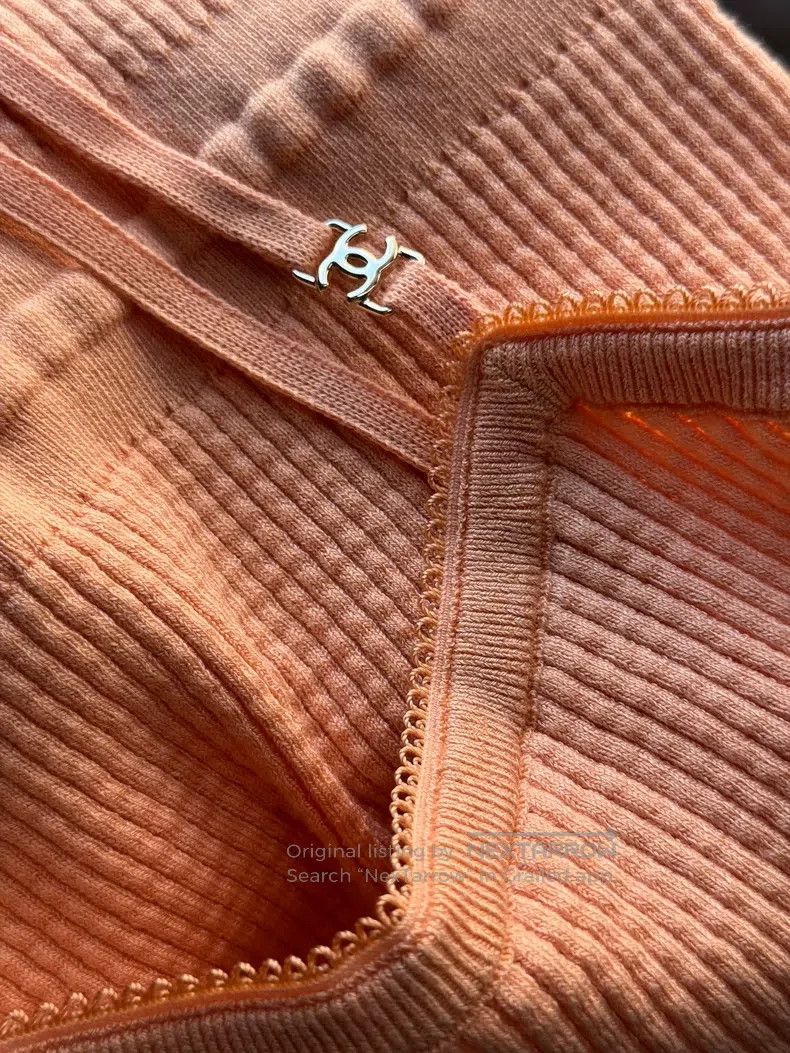 Chanel Chanel Ginger-coloured knitted tag vest Size XS / US 0-2 / IT 36-38 - 5 Thumbnail