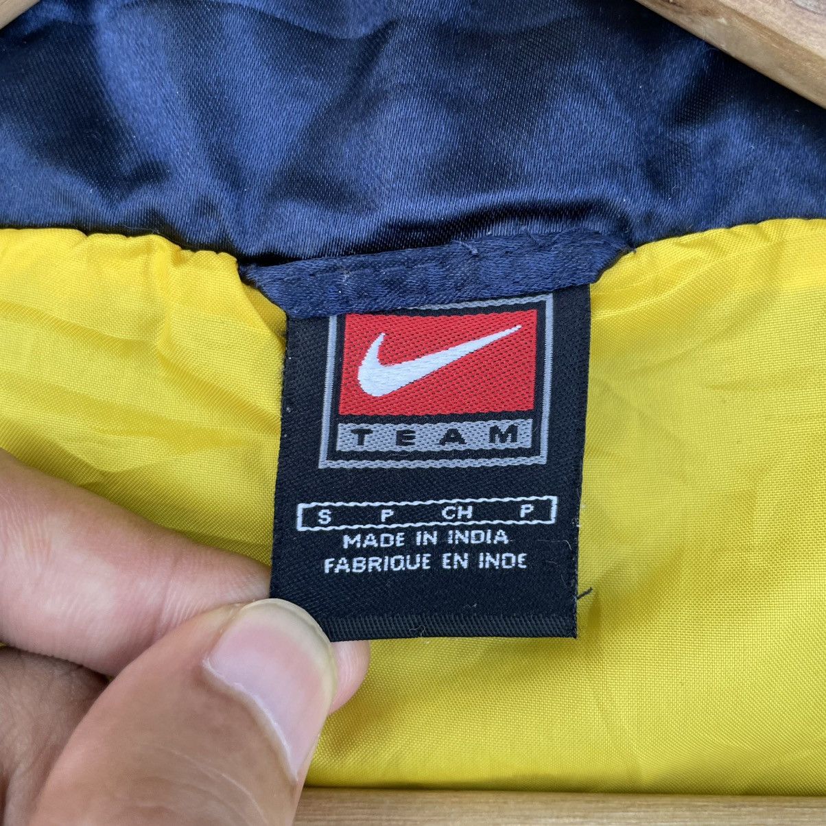Nike Vintage 90's Nike Internazionale Inter Football Jacket Size US L / EU 52-54 / 3 - 7 Thumbnail
