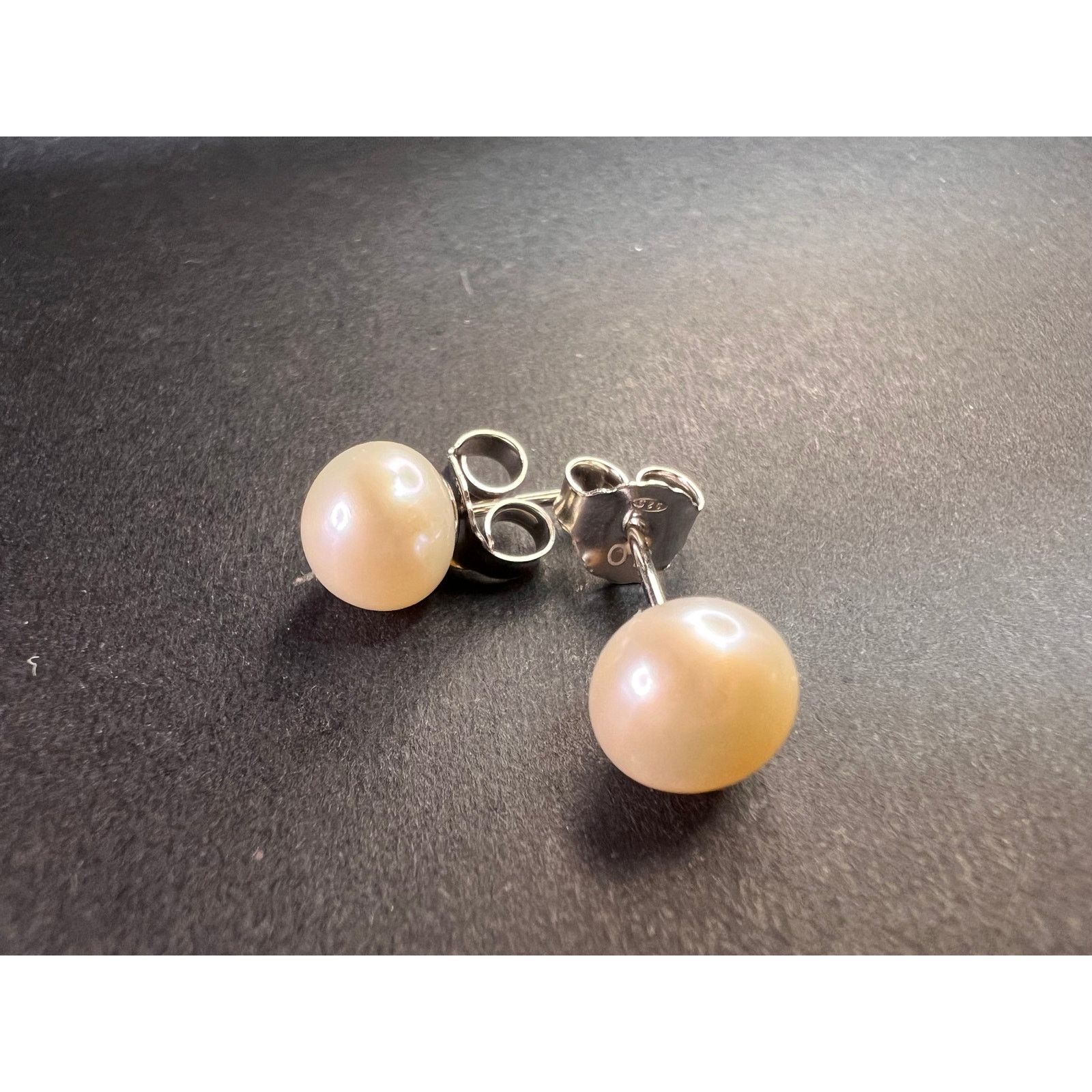 Other NEW white freshwater pearl stud earrings in sterling silver Size ONE SIZE - 8 Thumbnail