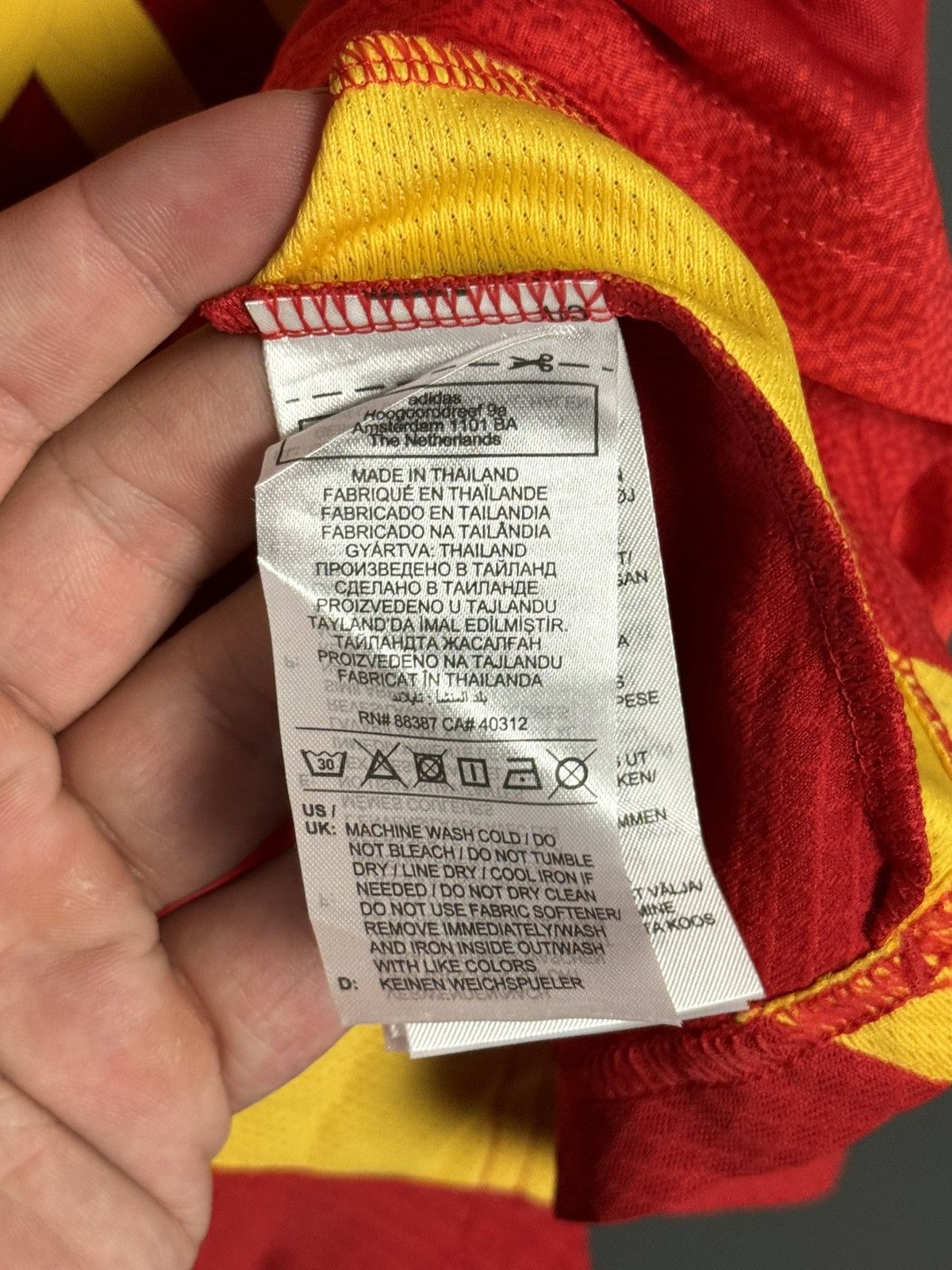 Adidas New KIDS Spain 24/25 Home Olmo Football Jersey T-Shirt Size US XS / EU 42 / 0 - 8 Thumbnail
