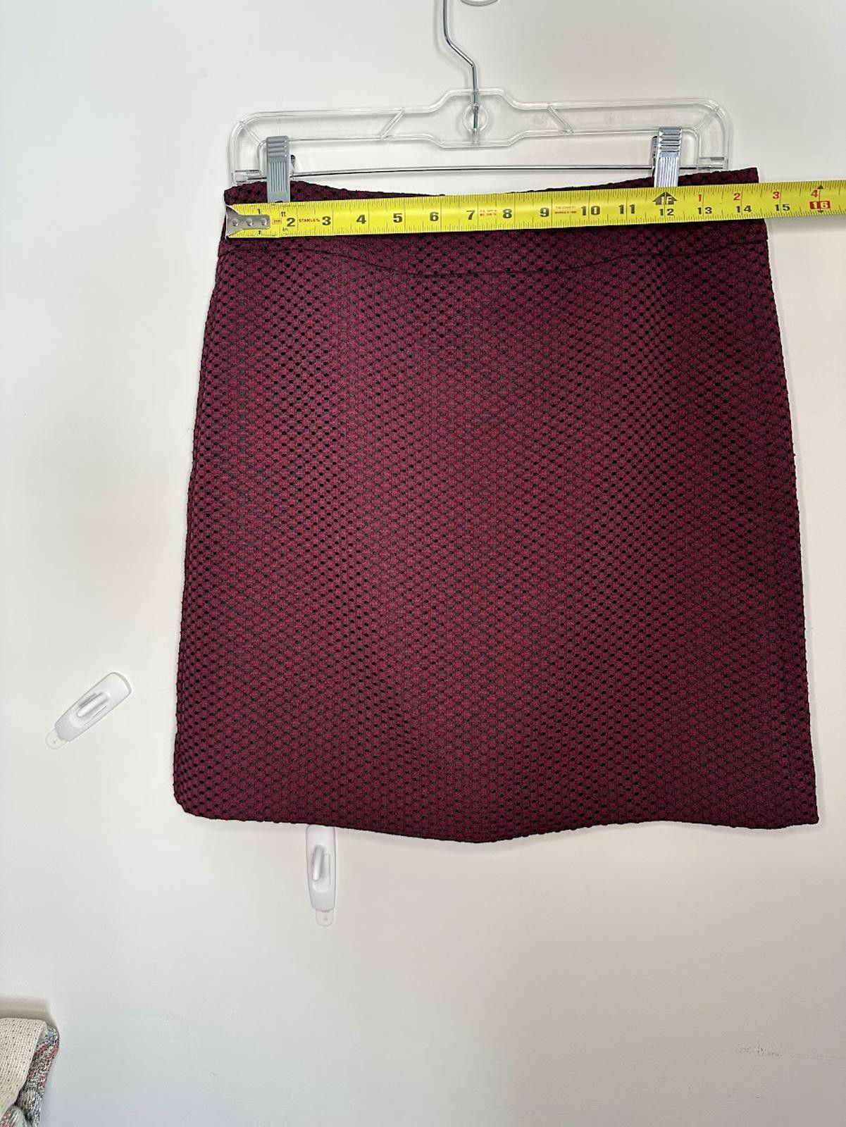 Other Ann Taylor Loft - Burgundy Mini Skirt - Sz. 4 Size 27" / US 4 / IT 40 - 3 Thumbnail