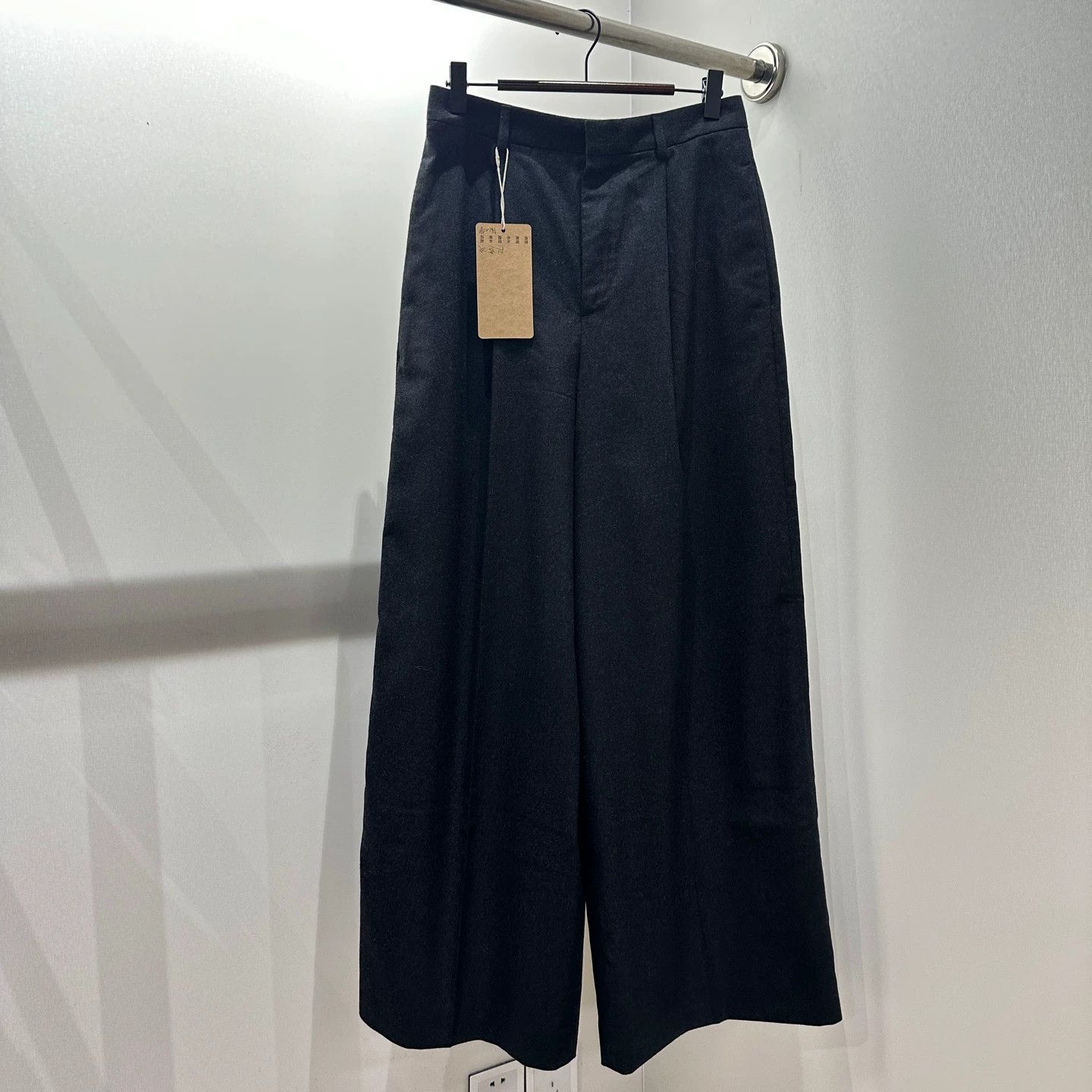 Celine Celine apr145 Cashmere Solid Pants 36 Size 25" / US 0 / IT 36 - 1 Thumbnail