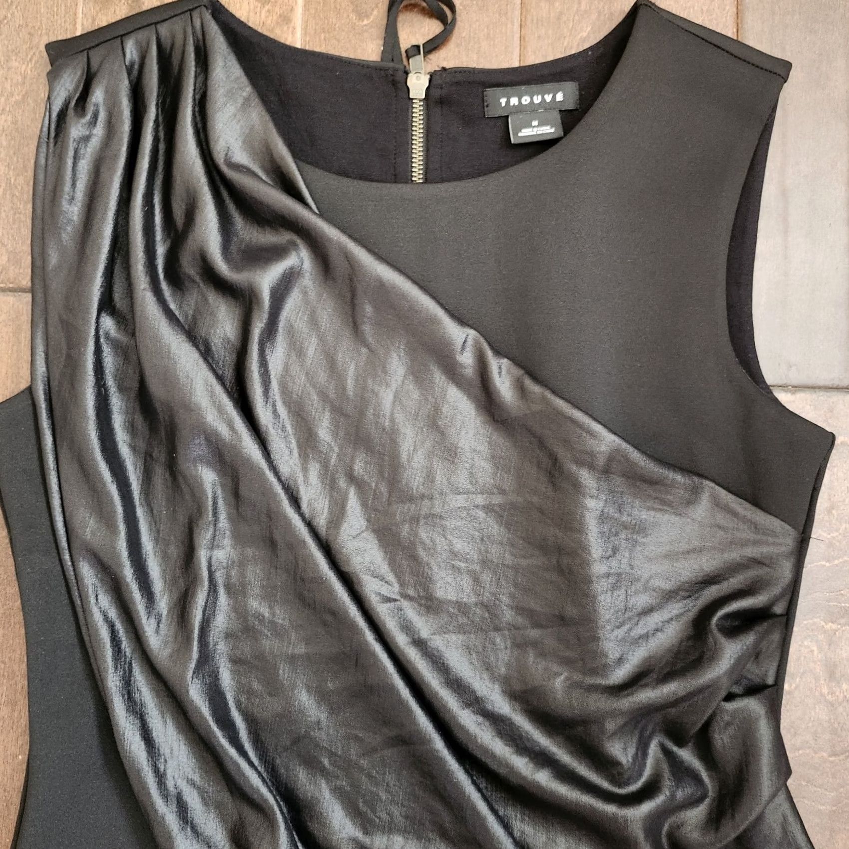 Vintage TROUVE Black Front Drape Sleeveless Top Back Zipper - Size M - Women's Blouse, Polyester Spandex, Regular Fit, Black Size M / US 6-8 / IT 42-44 - 4 Thumbnail