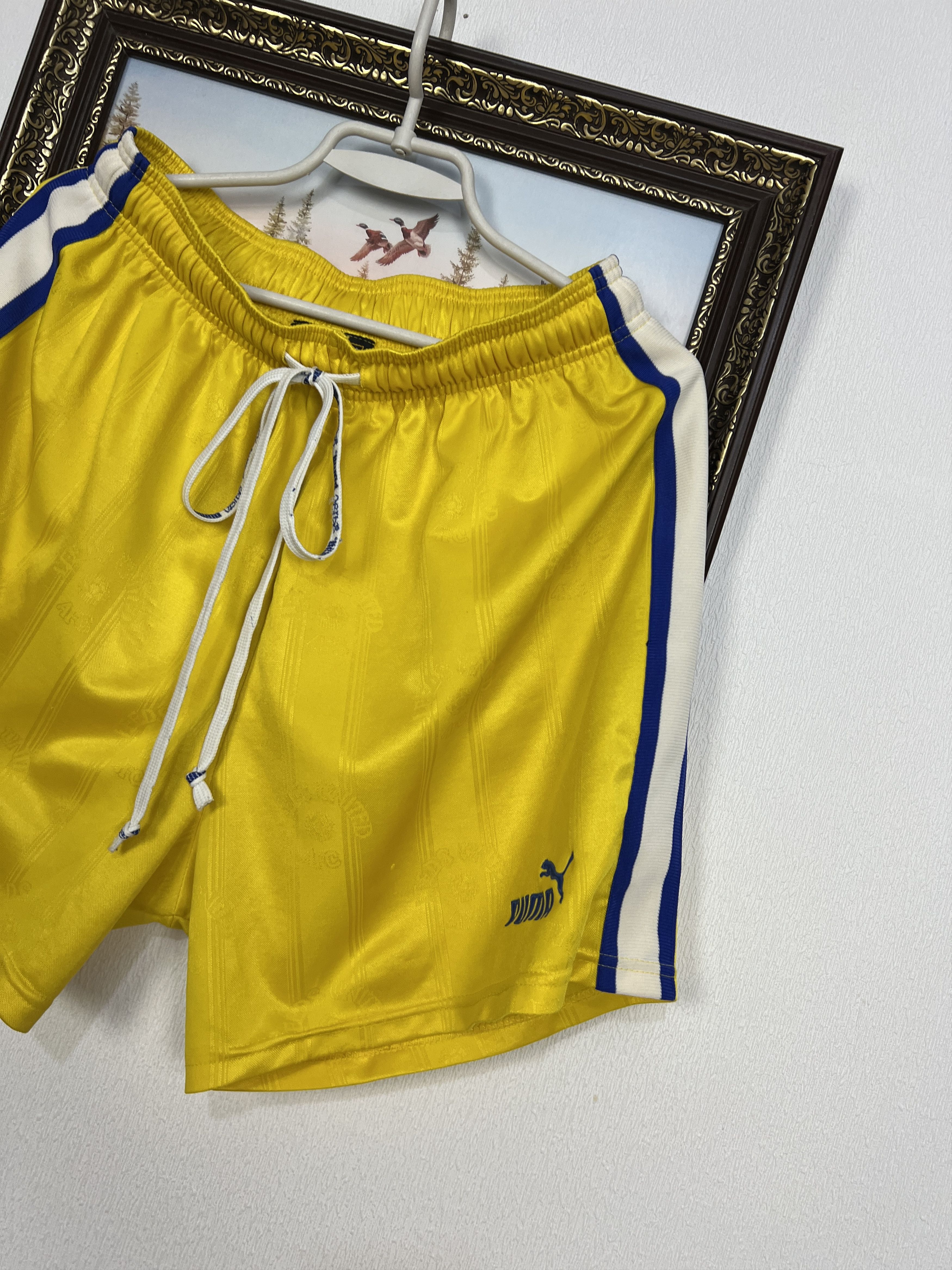 Puma Vintage 90's Puma Leeds United Football Shorts Soccer XL Size US 36 / EU 52 - 2 Thumbnail