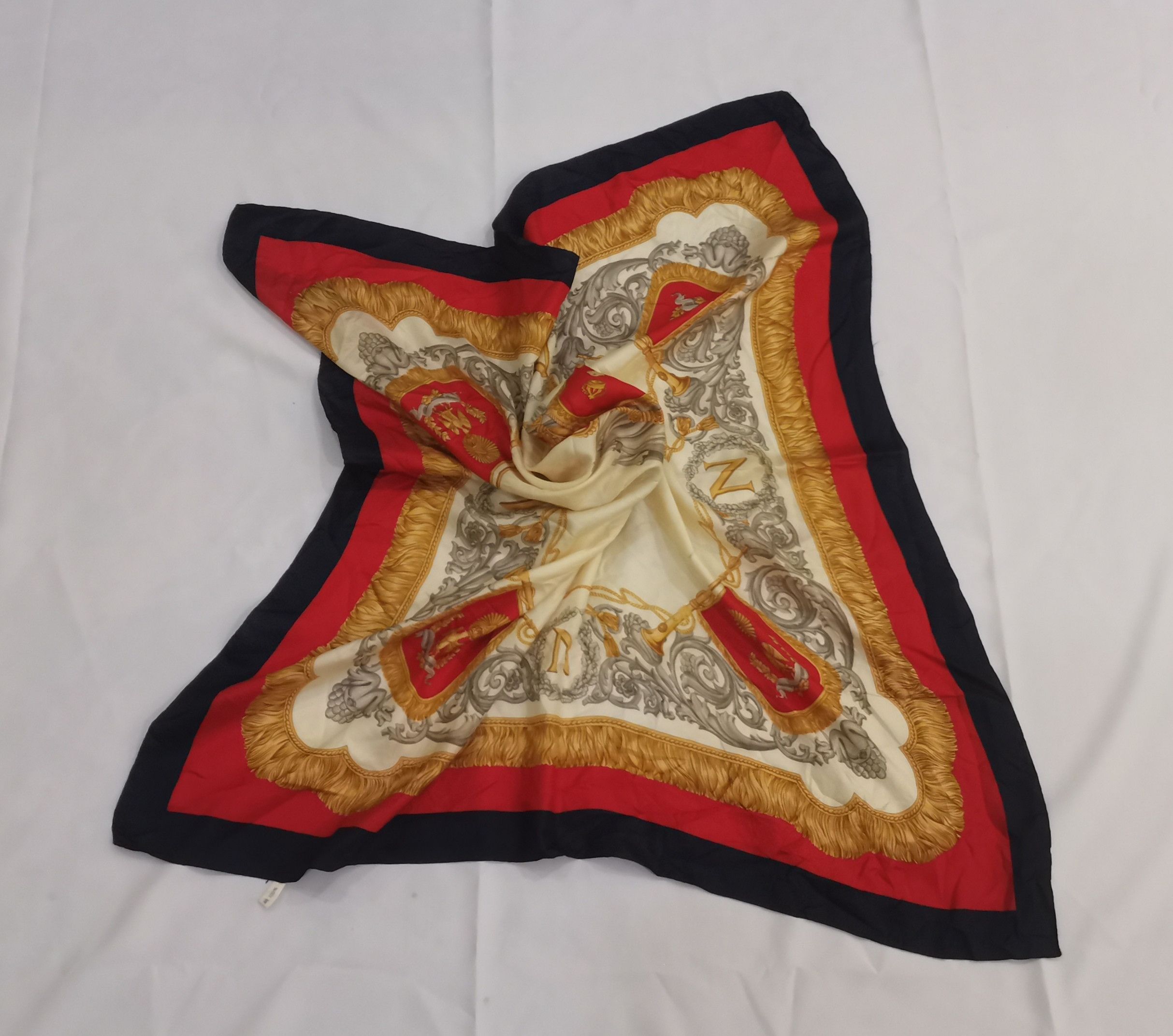 Vintage Rare vintage luxury scarves nice design Size ONE SIZE - 2 Thumbnail