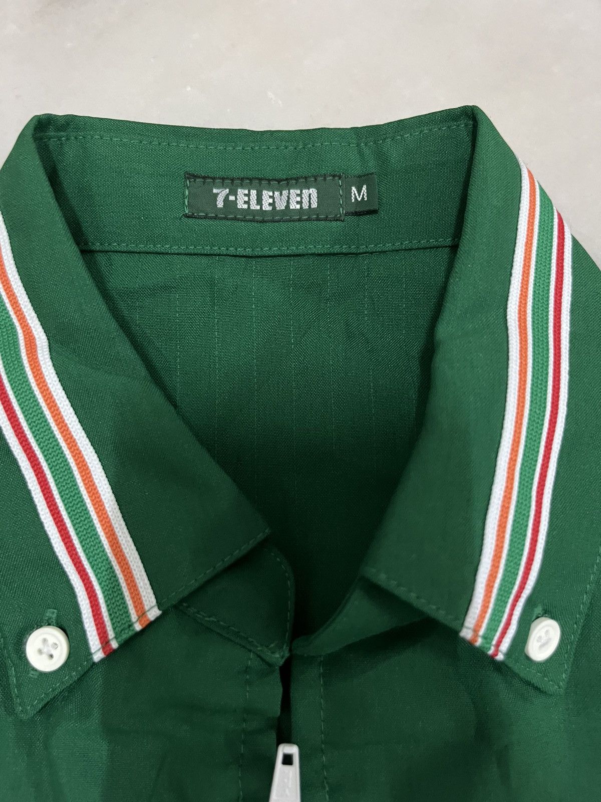 Japanese Brand 7 Eleven Uniform Workers Shirt Size US M / EU 48-50 / 2 - 6 Thumbnail
