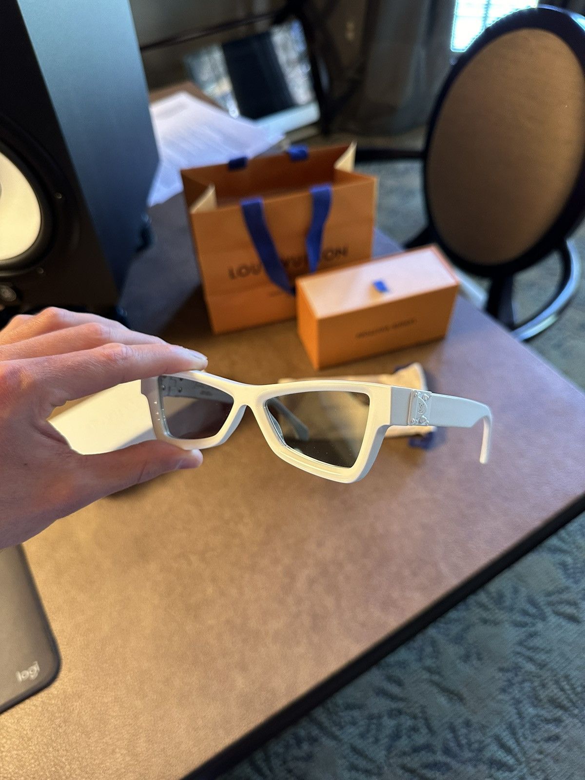 Louis Vuitton Louis Vuitton Skepticals Sunglasses Size ONE SIZE - 3 Thumbnail