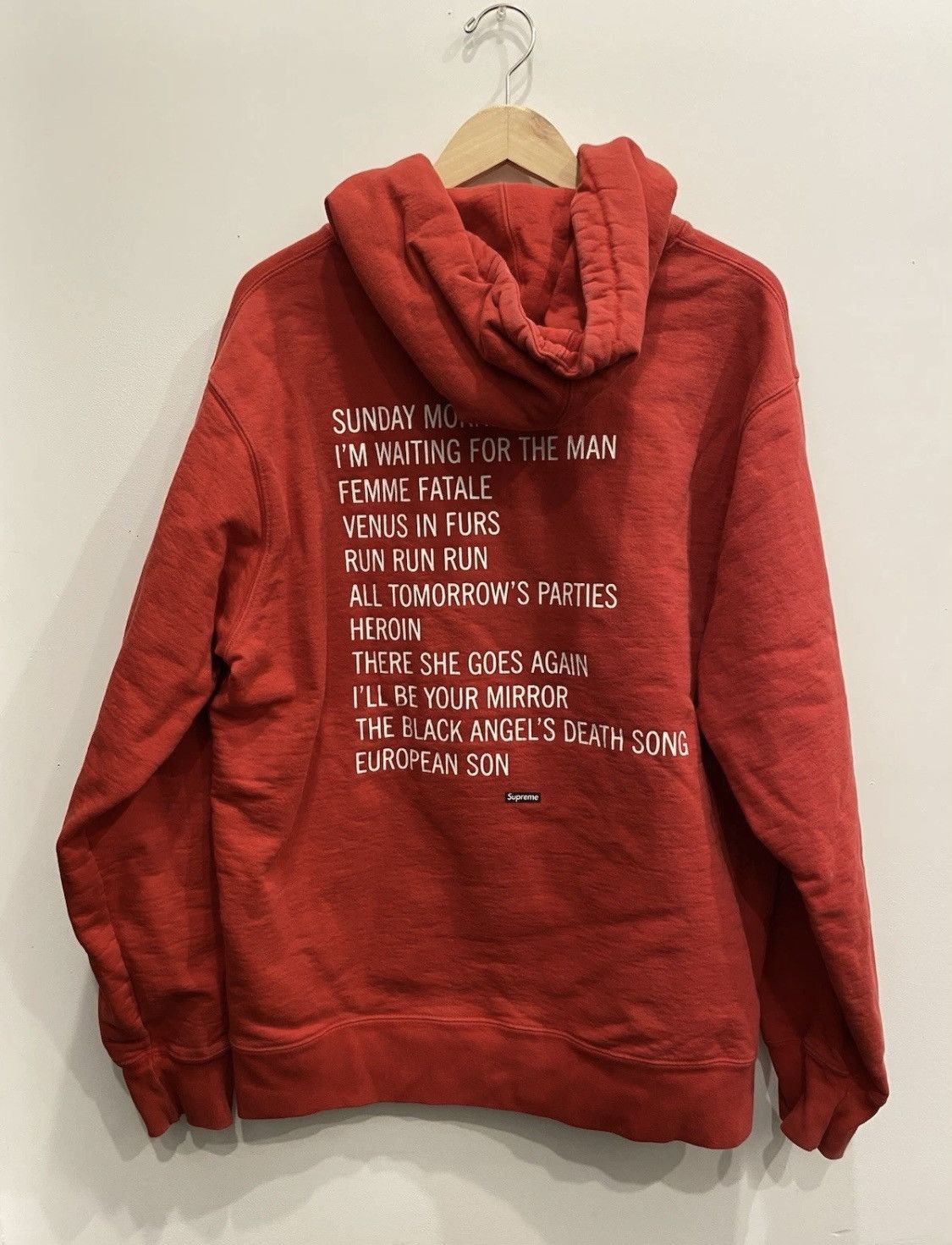 Supreme Supreme Velvet Underground FW19 Pullover Hoodie Red Size XL Size US XL / EU 56 / 4 - 3 Thumbnail