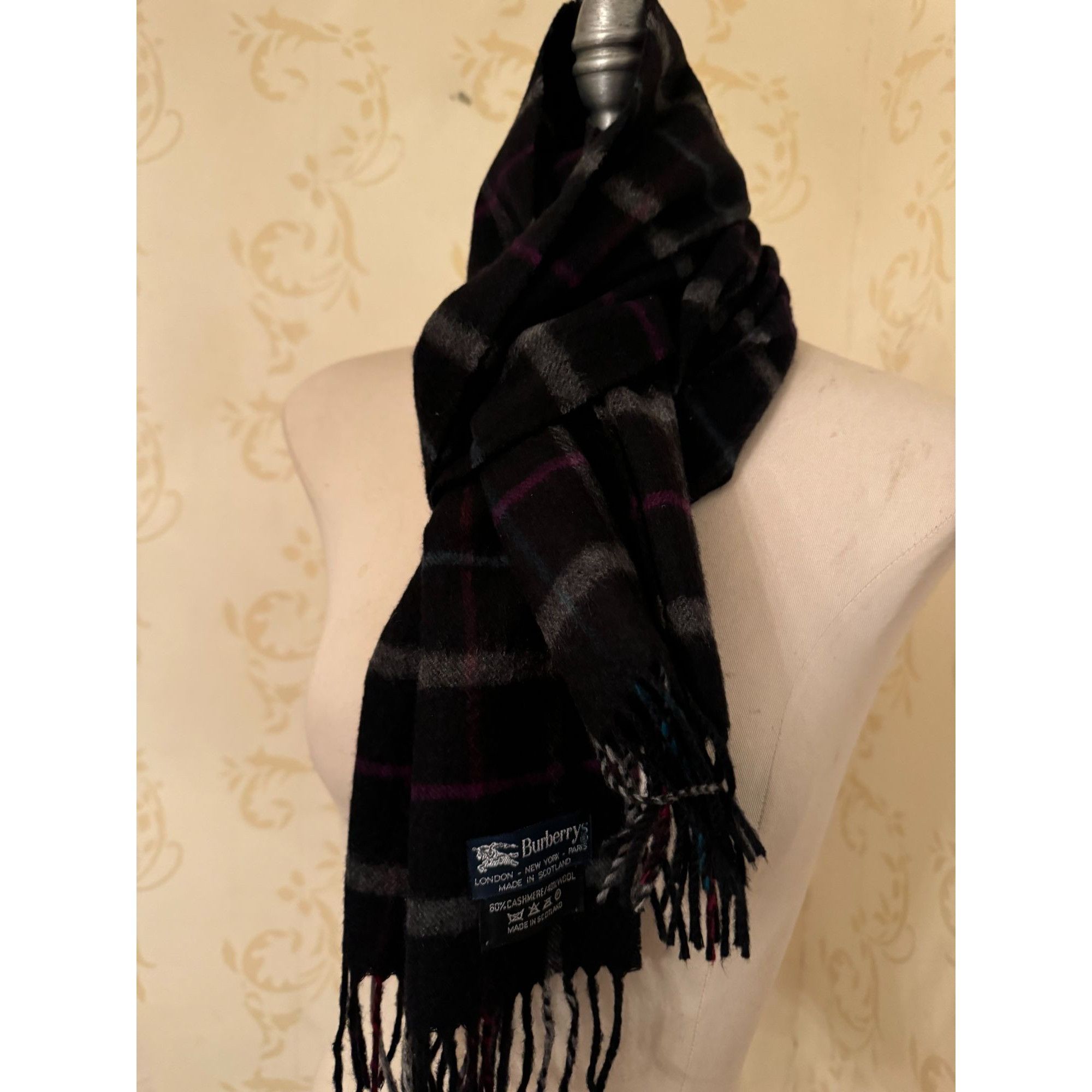 Burberry Men's Vintage Burberrys Christmas Scarf Scotland Cashmere Pl Size ONE SIZE - 4 Thumbnail
