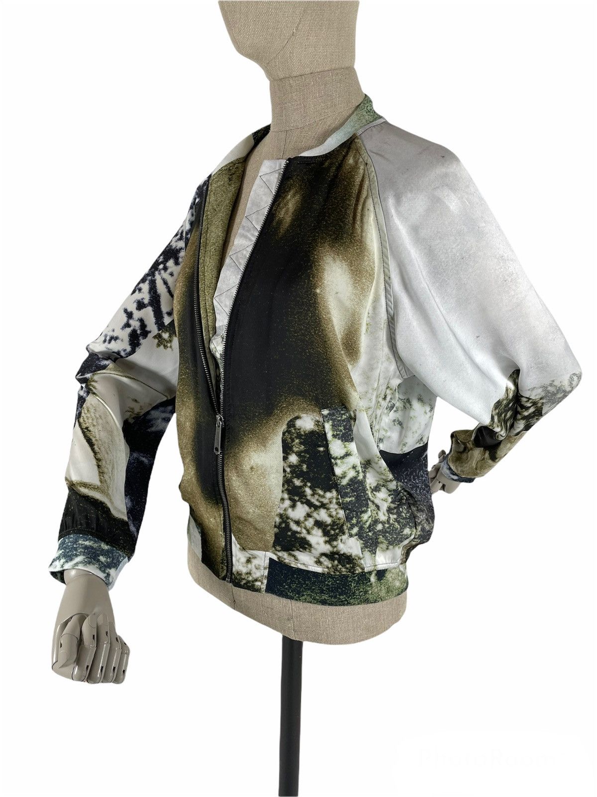Diesel × Diesel Black Gold Designer 3D Floral Print Logo Track Bomber Windbreaker Jacket M Size M / US 6-8 / IT 42-44 - 4 Thumbnail