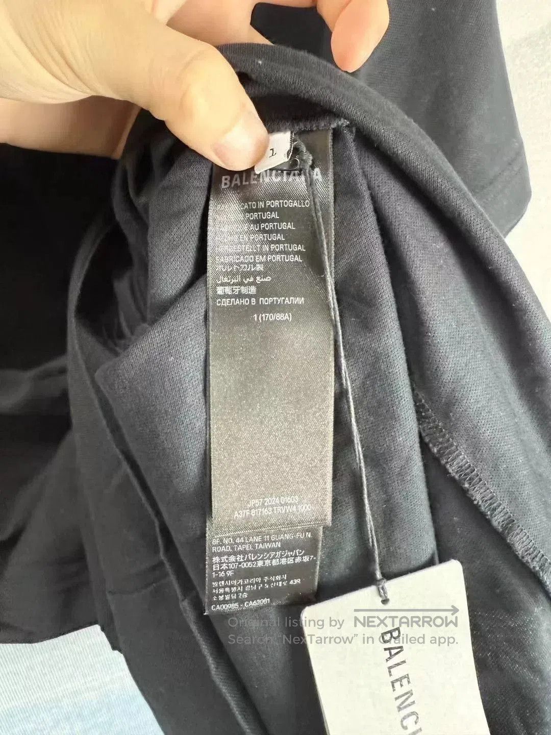 Balenciaga Balenciaga Black Lock Buckle Embroidered Polo. Size US S / EU 44-46 / 1 - 4 Thumbnail