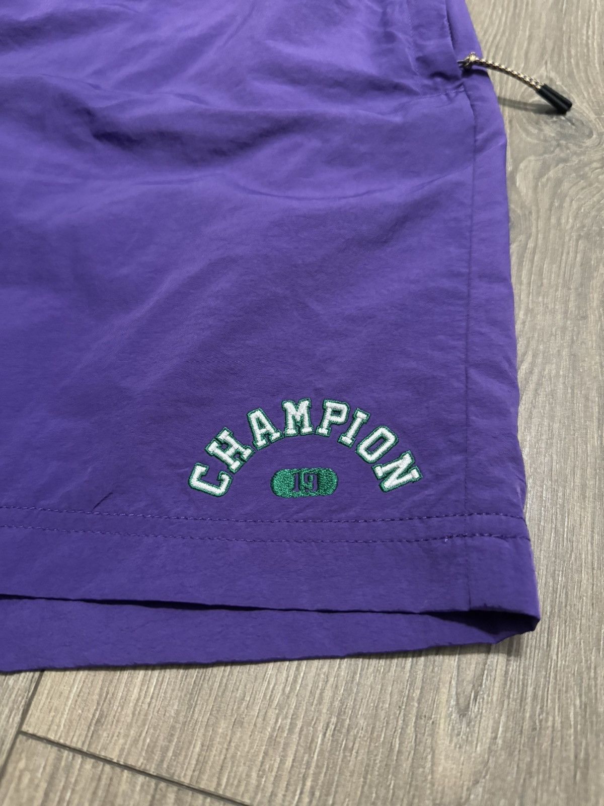 Champion Champion Shorts Purple with Zipper Pockets Size US 38 / EU 54 - 4 Thumbnail