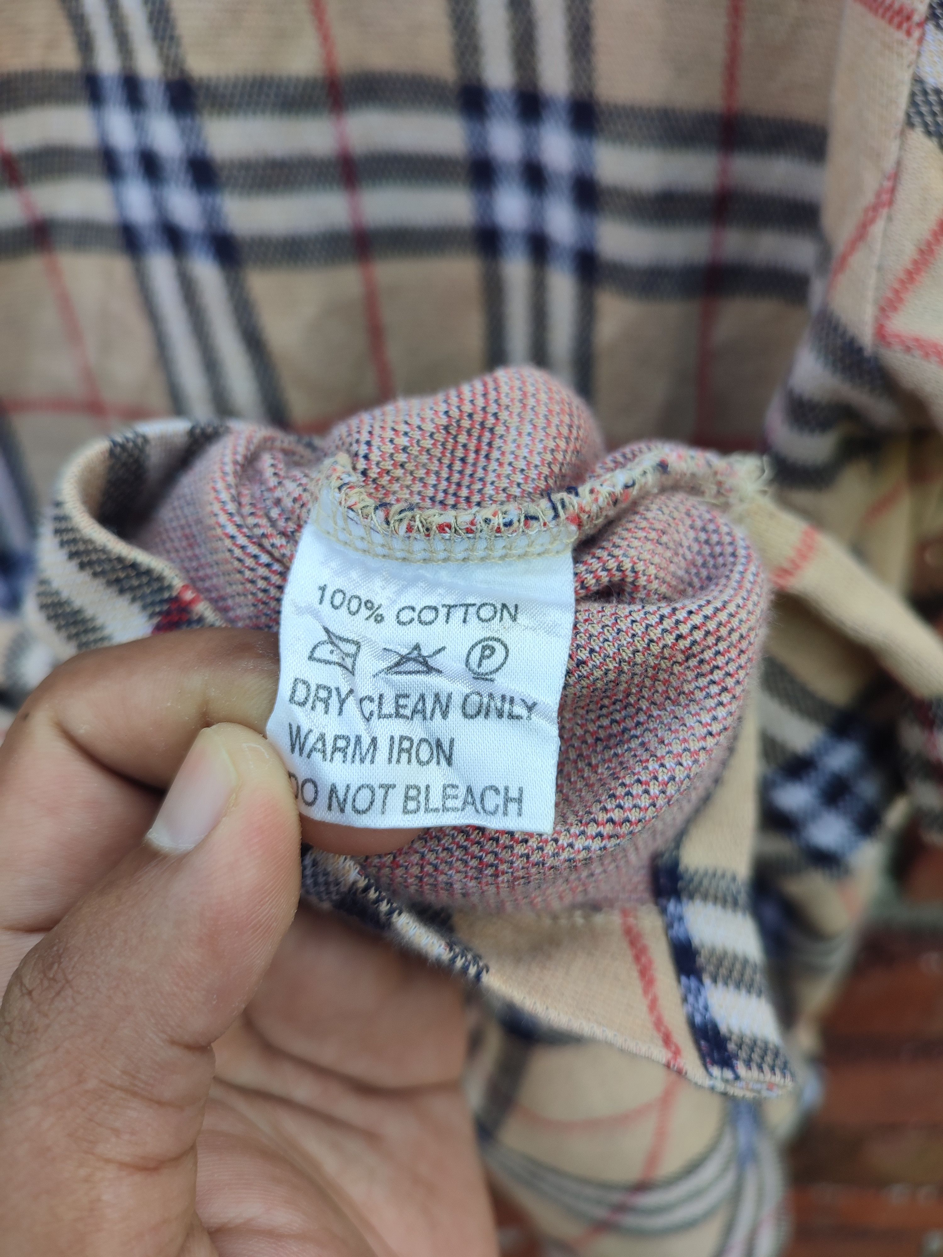 Burberry VINTAGE BURBERRYS NOVACHECK TSHIRT Size US M / EU 48-50 / 2 - 8 Thumbnail