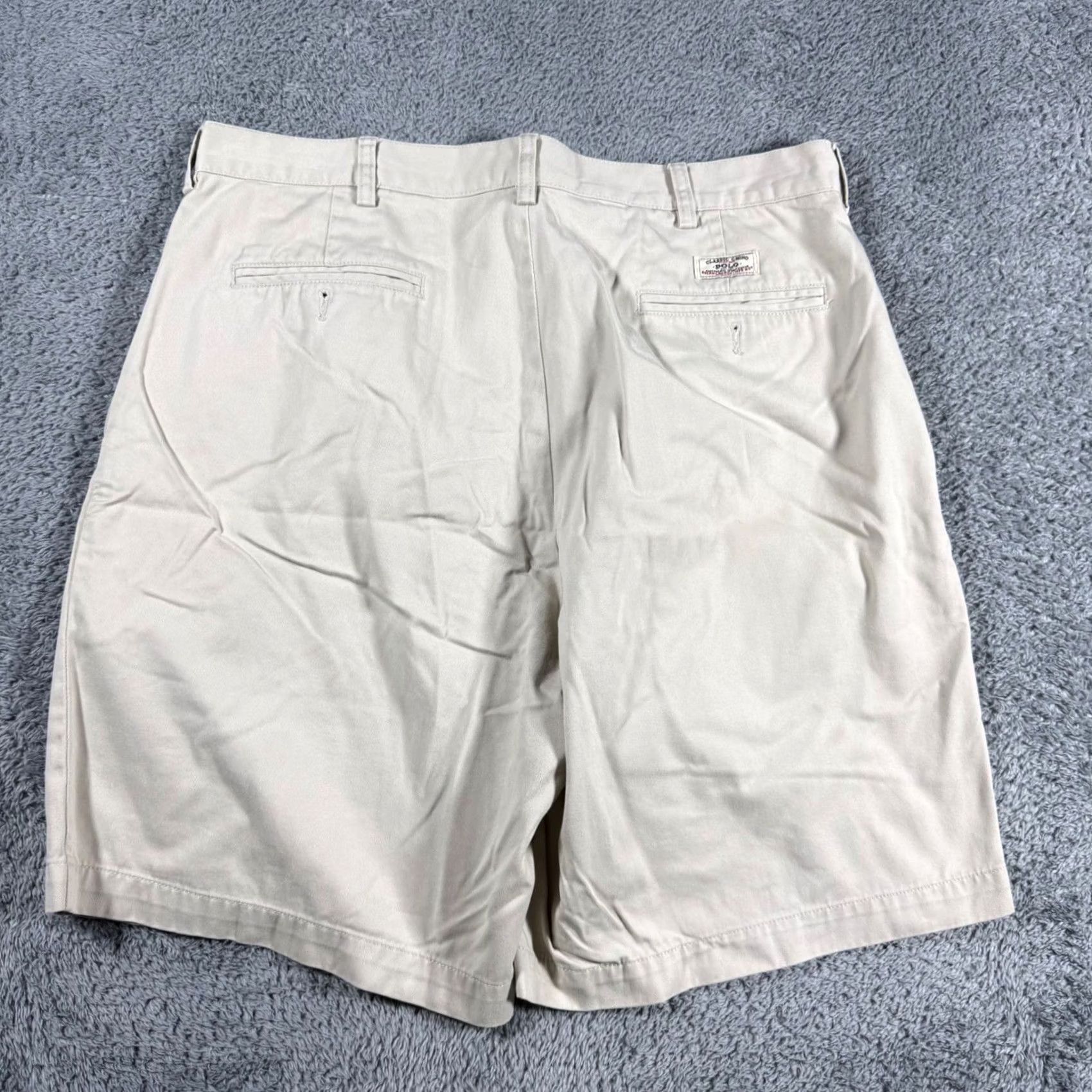 Polo Ralph Lauren Polo Ralph Lauren Tyler Short Mens 38 Tan Khaki Double Pleated Classic Chino Shorts, Beige, 90s, Vintage Preppy, Casual, Travel, Cotton, Classic Fit Size US M / EU 48-50 / 2 - 5 Thumbnail