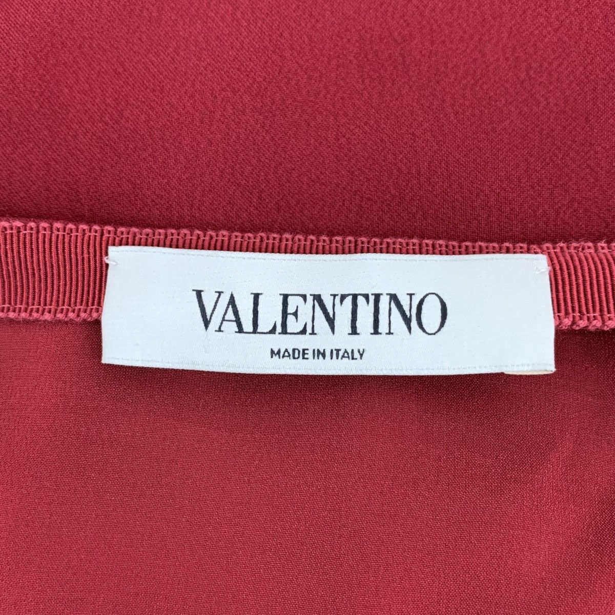 Valentino Valentino Red Side Slit Casual Skirt K26WX Size 27" / US 4 / IT 40 - 5 Thumbnail