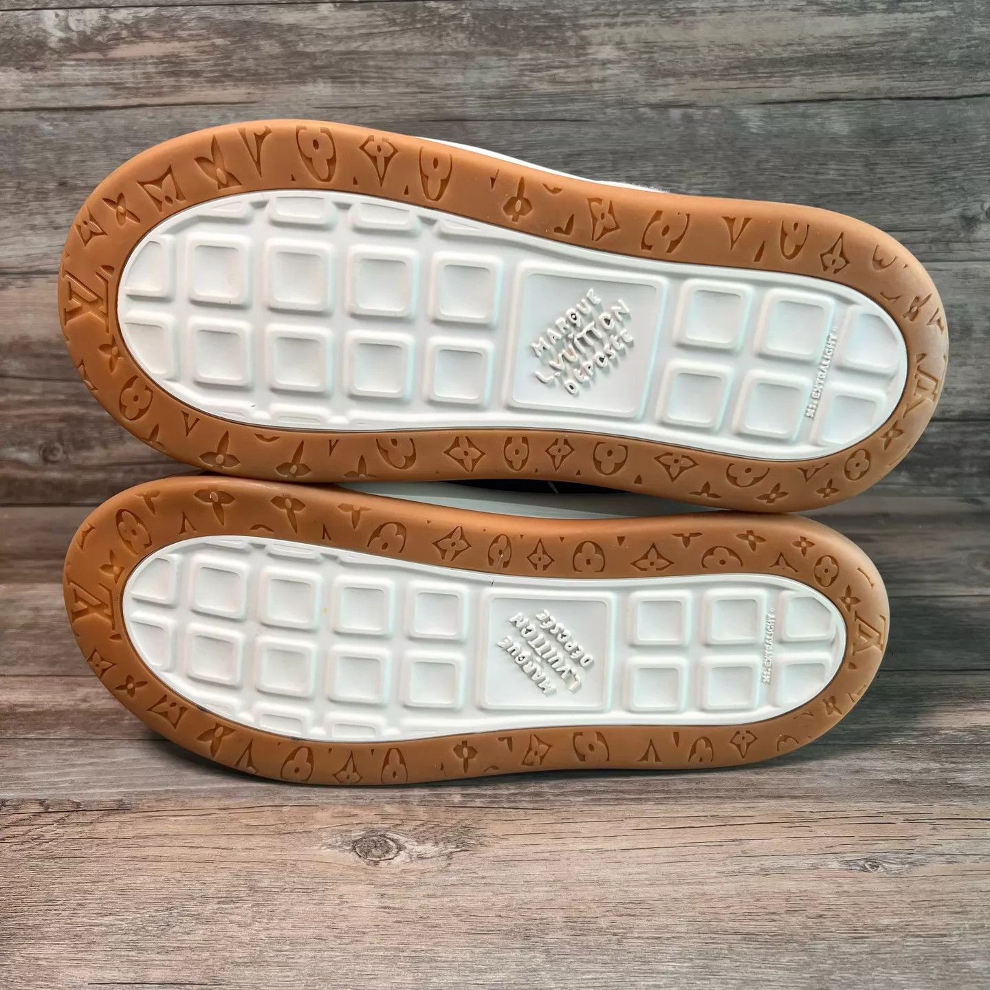 Louis Vuitton LV Tilted Biscuit 2026 Wht/Purp UK9/43 Worn2x 97New Size US 10 / EU 43 - 6 Thumbnail