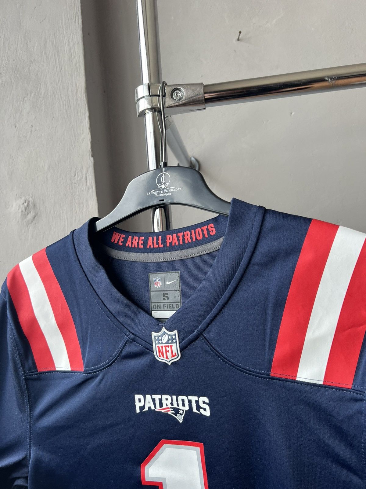 NFL 2021 NFL USA New England Patriots #1 Newton Football shirt Size US S / EU 44-46 / 1 - 5 Thumbnail