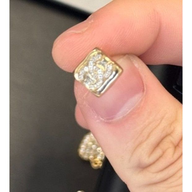 Chanel Chanel Gold-Tone Square Stud Earrings With Rhinestone CC Log Size ONE SIZE - 3 Thumbnail