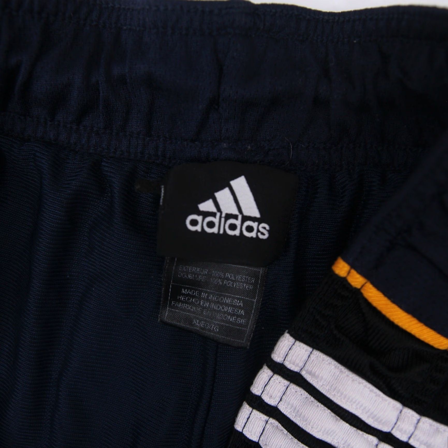 Adidas VINTAGE Adidas OKC Oklahoma City Thunder Mens XL NBA Shorts Blue Size US 36 / EU 52 - 5 Thumbnail
