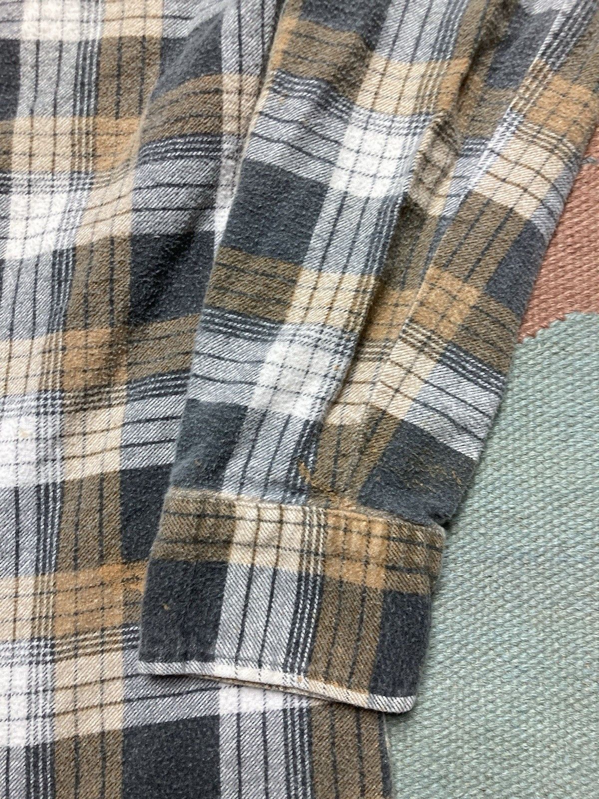 Vintage 80s flannel shirt brushed cotton plaid paint stained small Size US S / EU 44-46 / 1 - 9 Thumbnail