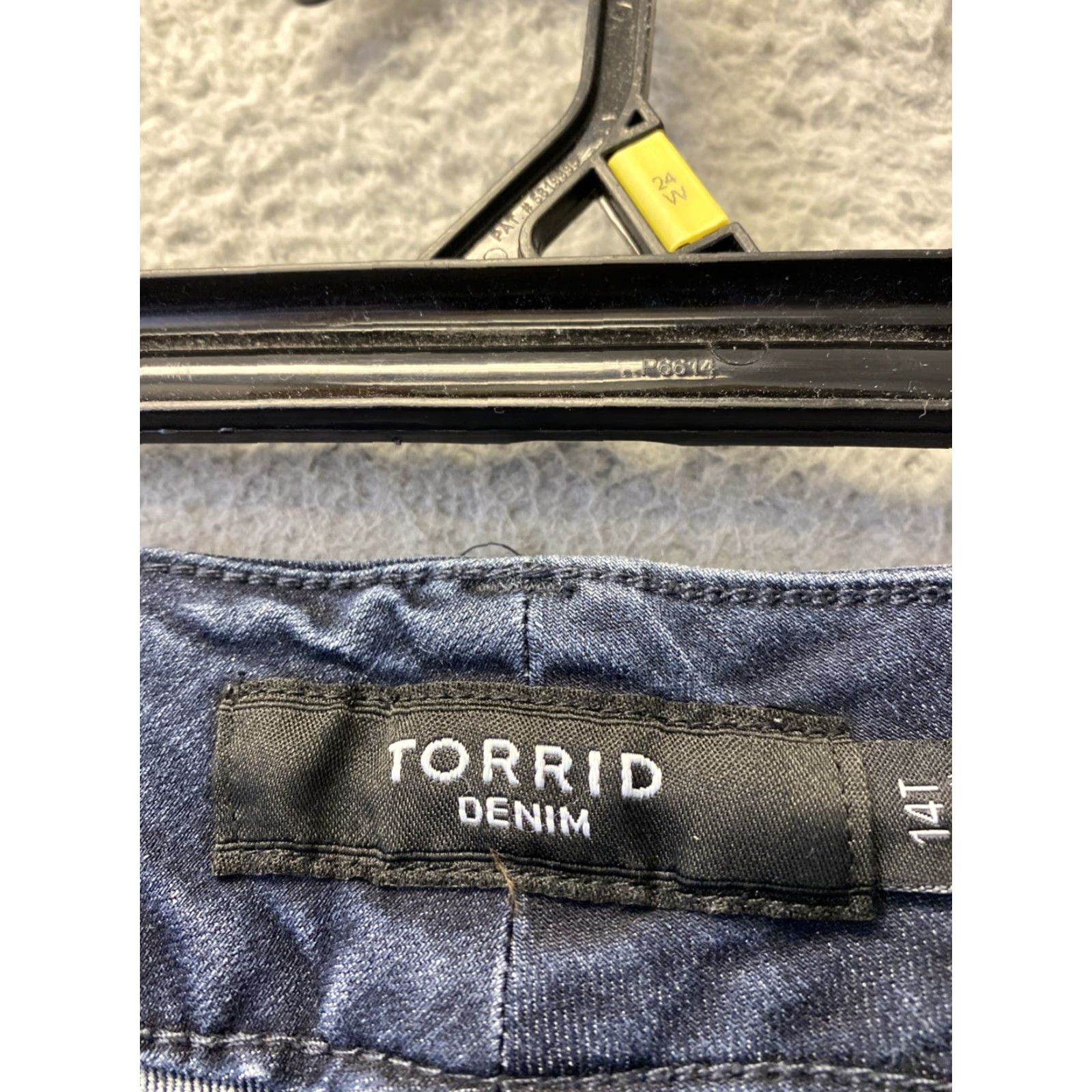 Torrid Torrid Bombshell Jeans Skinny High Waist Button Fly Pockets 14T Blue Denim Women's Plus Size 14T 30" Inseam Size 36" / US 14 / IT 50 - 5 Thumbnail