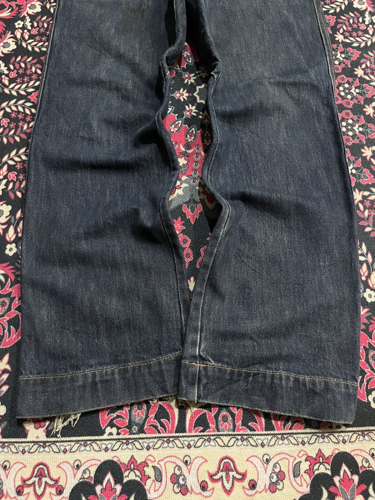 X-LARGE Vintage X-Large Dark Blue Washed Frayed Leg Loose Jeans Size US 32 / EU 48 - 9 Thumbnail