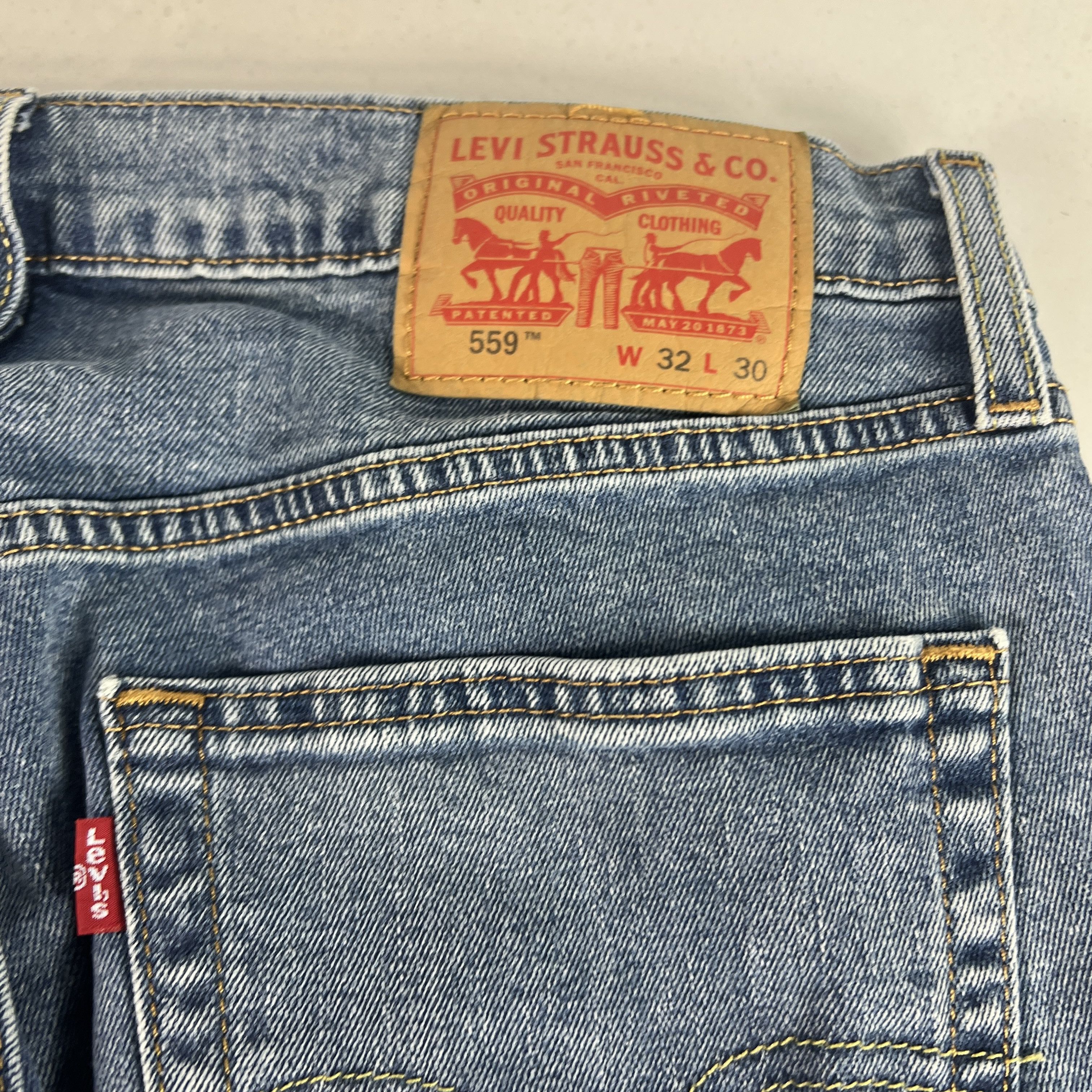 Levi's Levi's Jeans 559 Relaxed Straight Blue Faded Stretch Denim Size US 33 - 13 Thumbnail