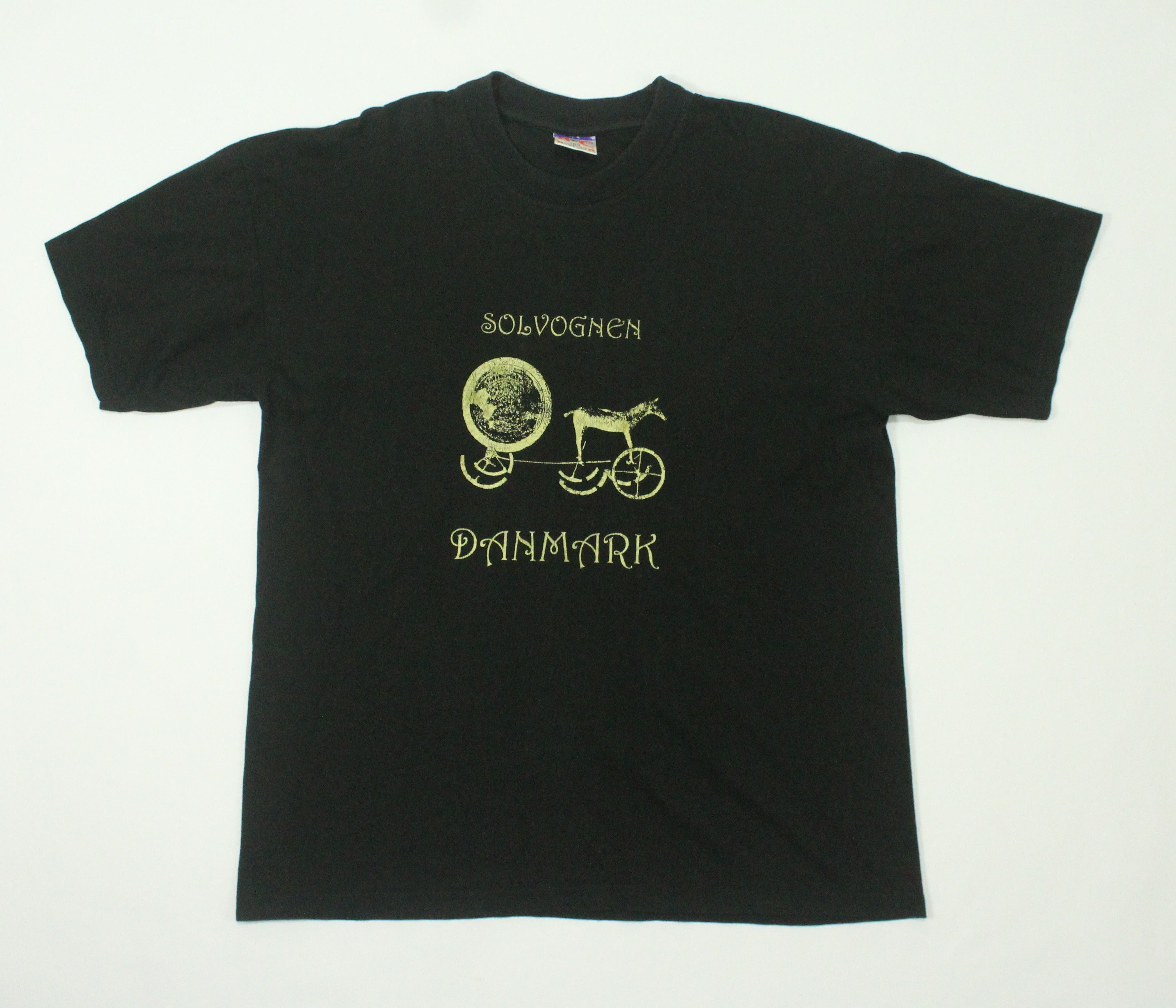 Vintage Vintage 90s SOLVOGNEN T Shirt Art Objet Nordic Bronze Age Size US L / EU 52-54 / 3 - 5 Thumbnail