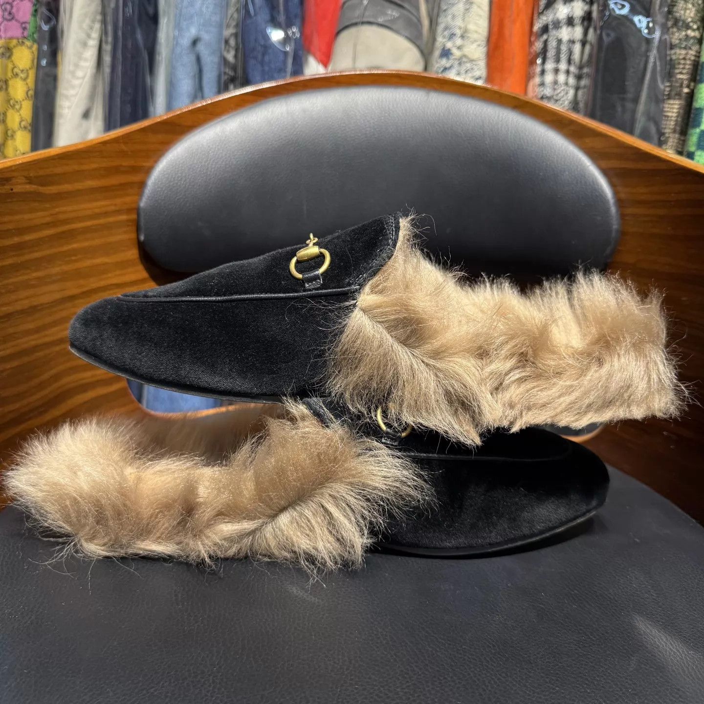 Gucci Gucci Black Velvet Gold HB Fur Slippers 39 99New Size US 8.5 / IT 38.5 - 7 Thumbnail