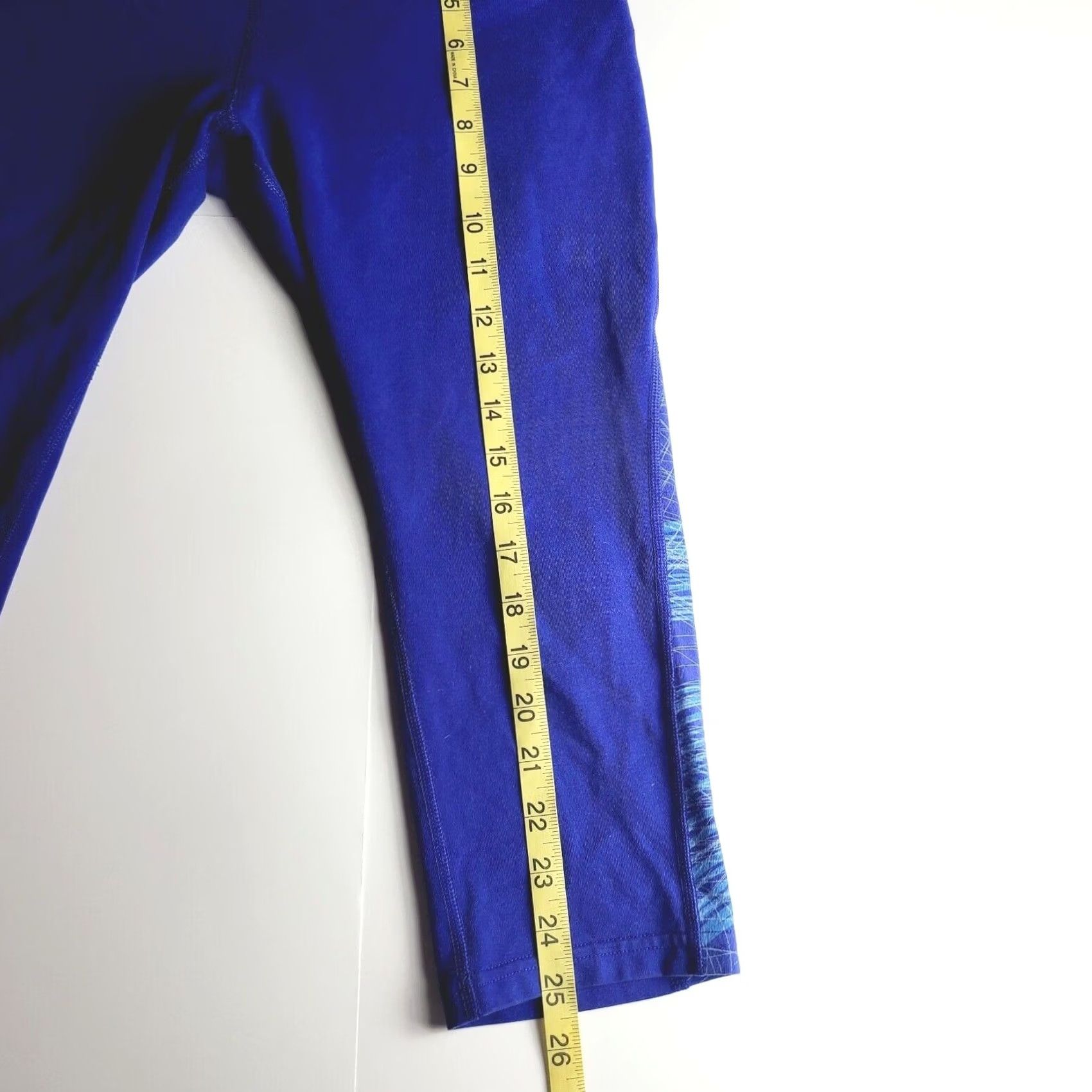 Nike VINTAGE? Nike Dri-Fit Navy Blue White Stretch Athletic Capri Leggings - Medium Women Blue Capris M Athletic Nike Dri-FIT | Womens Activewear Size 32" / US 10 / IT 46 - 3 Thumbnail