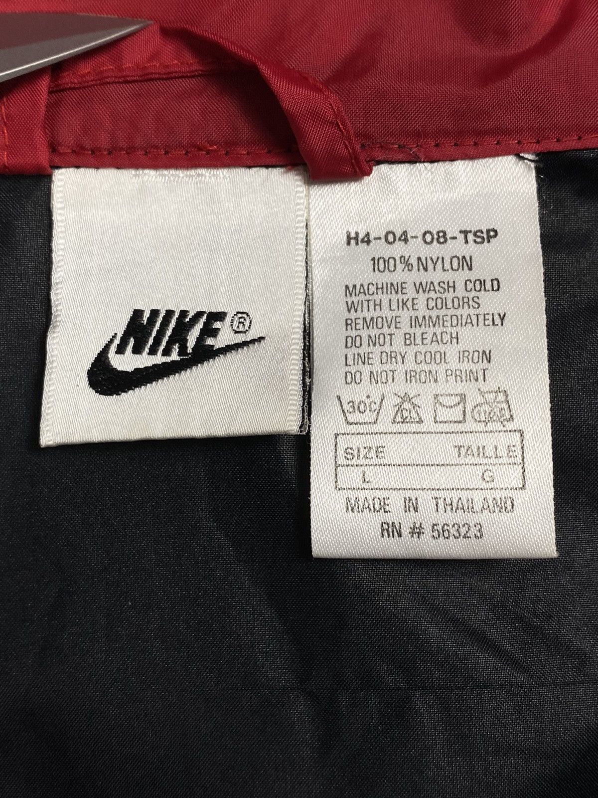 Nike Vintage 90s Nike Windrunner Activewear Light Track Jacket Size US L / EU 52-54 / 3 - 21 Thumbnail