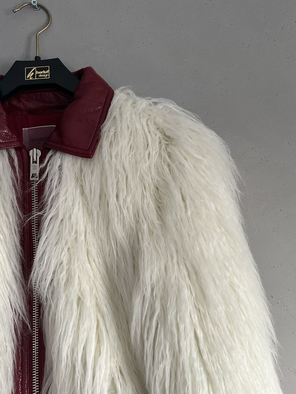 Giambattista Valli Giambattista Valli x H&M faux fur jacket rare Size M / US 6-8 / IT 42-44 - 4 Thumbnail