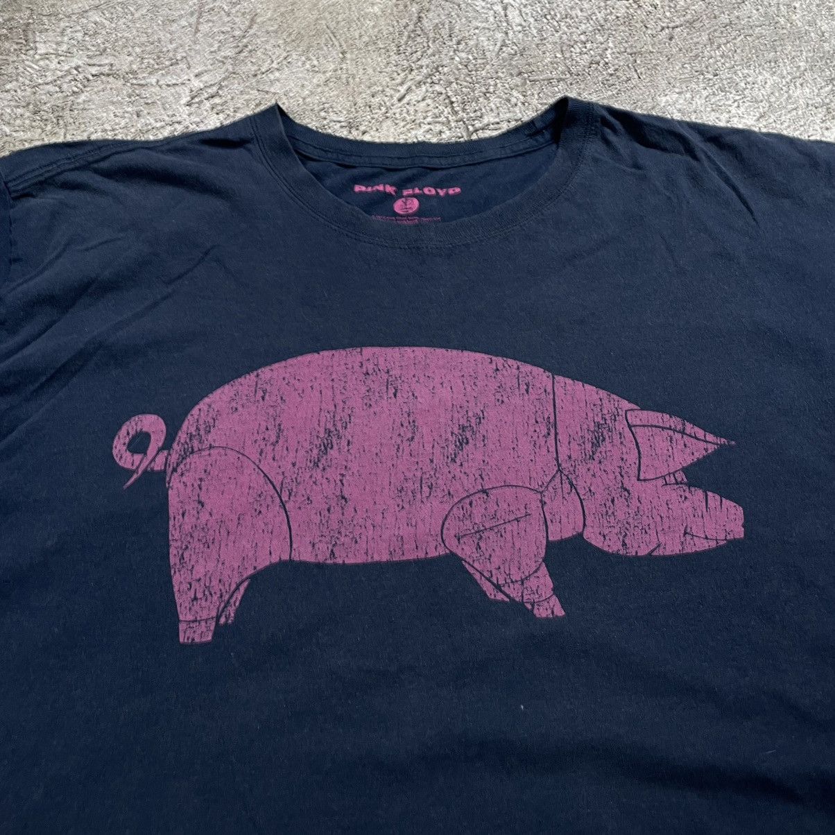 Vintage Vintage Y2K Pink Pig Graphic Tee Faded Black Grunge Skate XL Size US XL / EU 56 / 4 - 4 Thumbnail