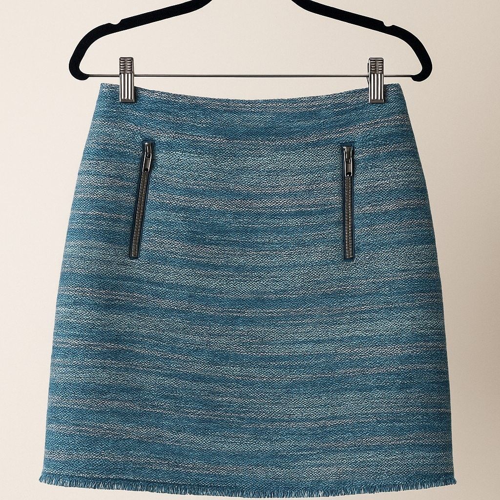 Loft LOFT Boucle Tweed Fringe Hem Mini Skirt Blue Womens 2 Size 26" / US 2 / IT 38 - 1 Thumbnail