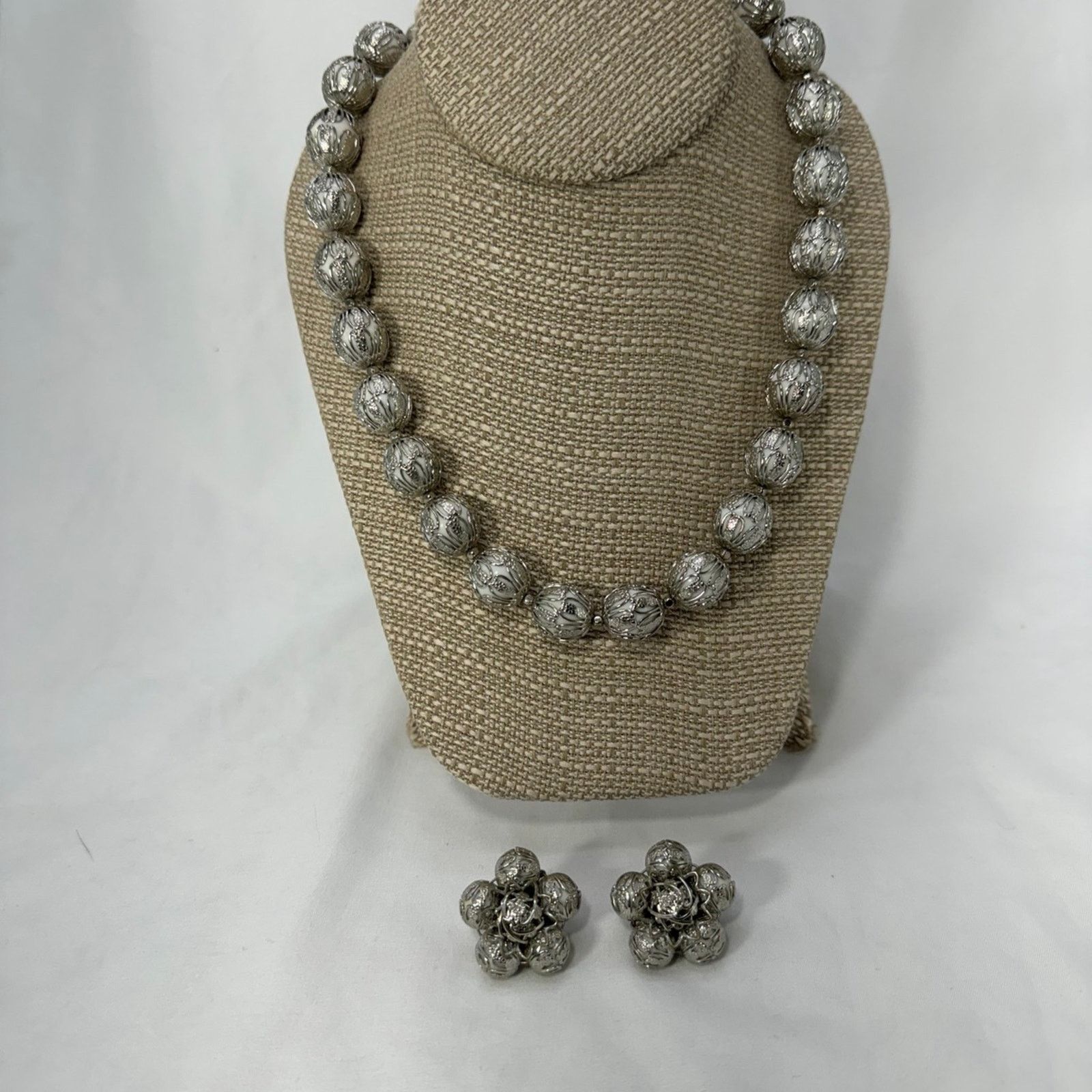 NBDN Nobrandedon VTG beaded and filigree necklace and earring set Size ONE SIZE - 2 Thumbnail
