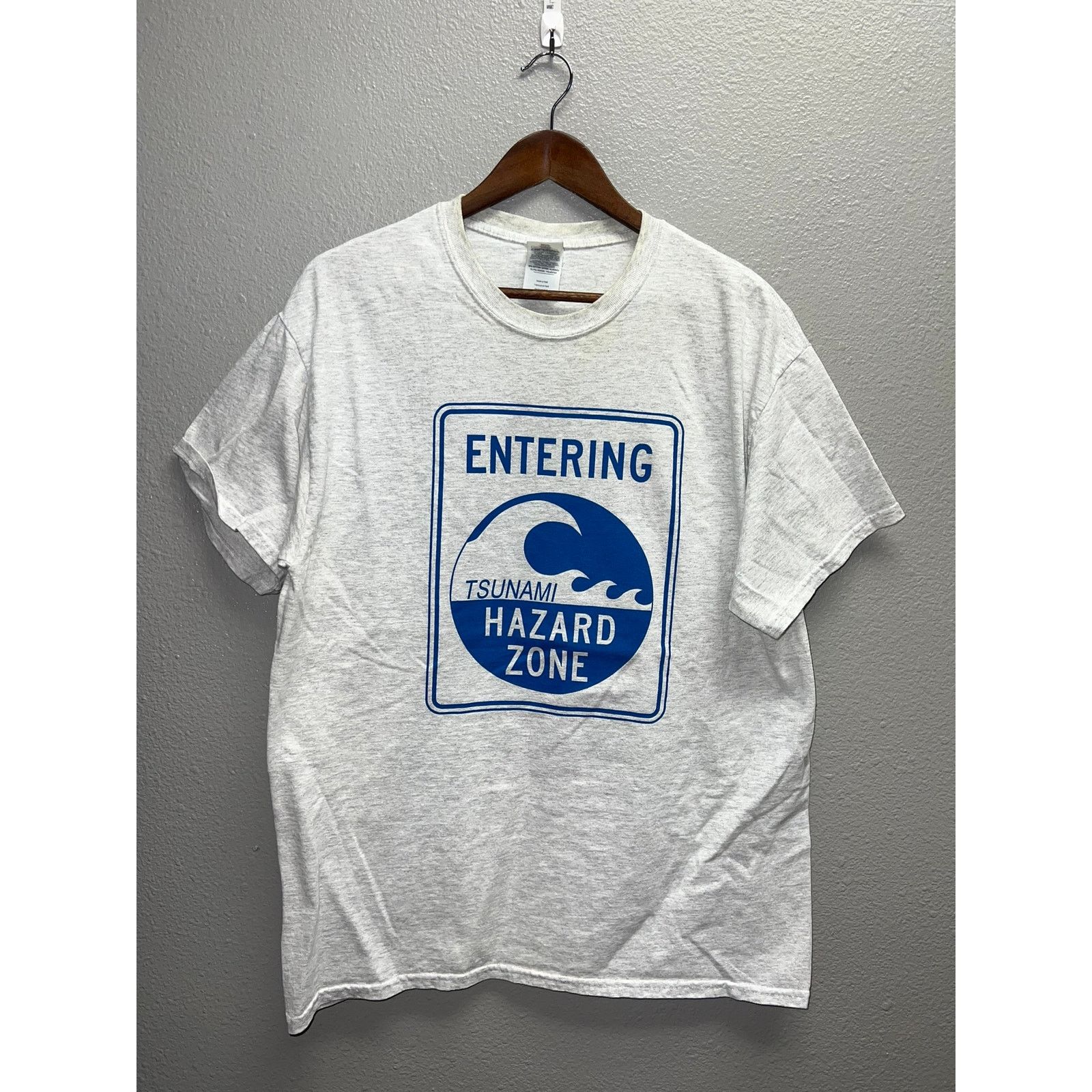 Gildan Vintage Tsunami Shirt Entering Hazard Zone Gray Tee Large Size US L / EU 52-54 / 3 - 1 Thumbnail
