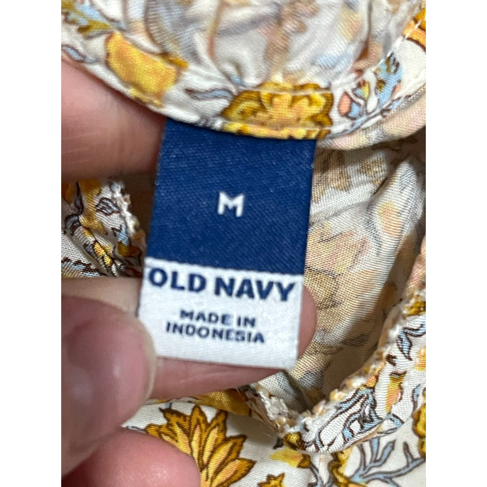 Old Navy Old Navy Tank Top Womens M Yellow Floral Sleeveless V-Neck Pullover Casual Size M / US 6-8 / IT 42-44 - 7 Thumbnail