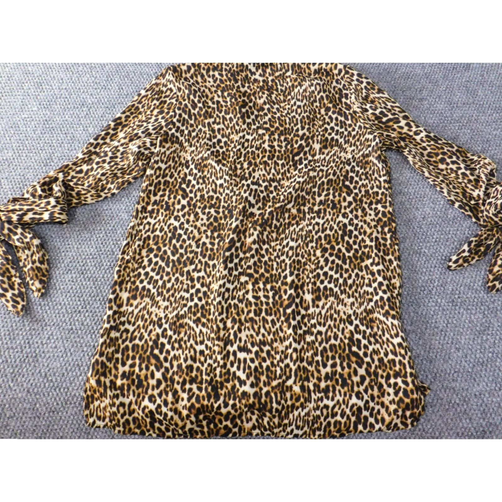Worthington Worthington Womens Blouse S Brown Animal Print Pullover Top 3/4 Sleeve Casual Button Collared Polyester Rayon Regular Ladies Mens? Size S / US 4 / IT 40 - 7 Thumbnail