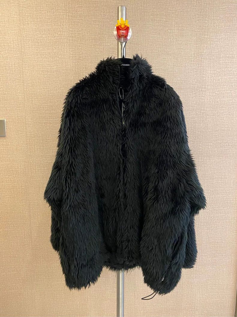 Balenciaga Balenciaga size 44 Heavy zipper fur coat Size M / US 6-8 / IT 42-44 - 1 Thumbnail