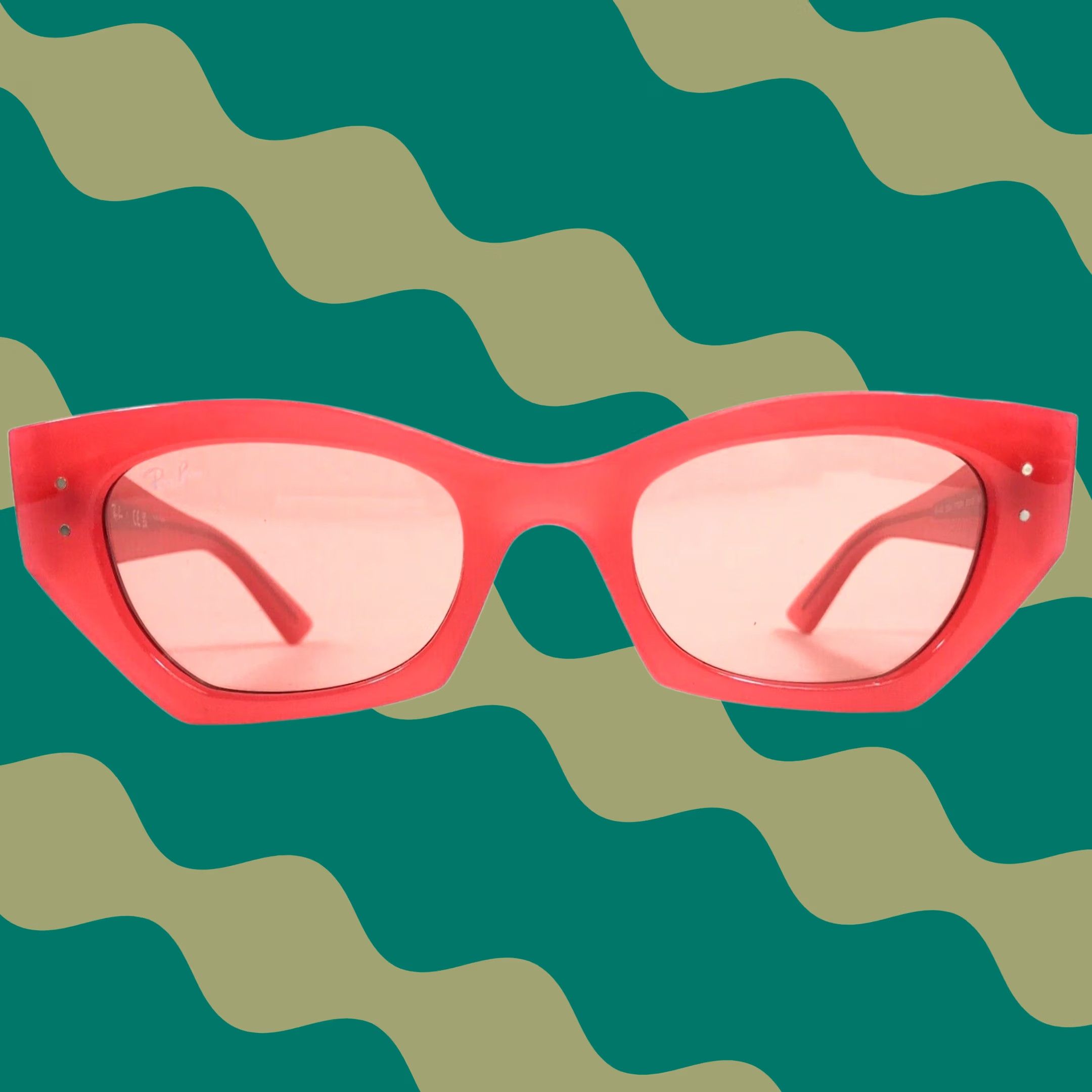 Vintage Ray-Ban Sunglasses Cats 4000 Red Green Lenses Strap 