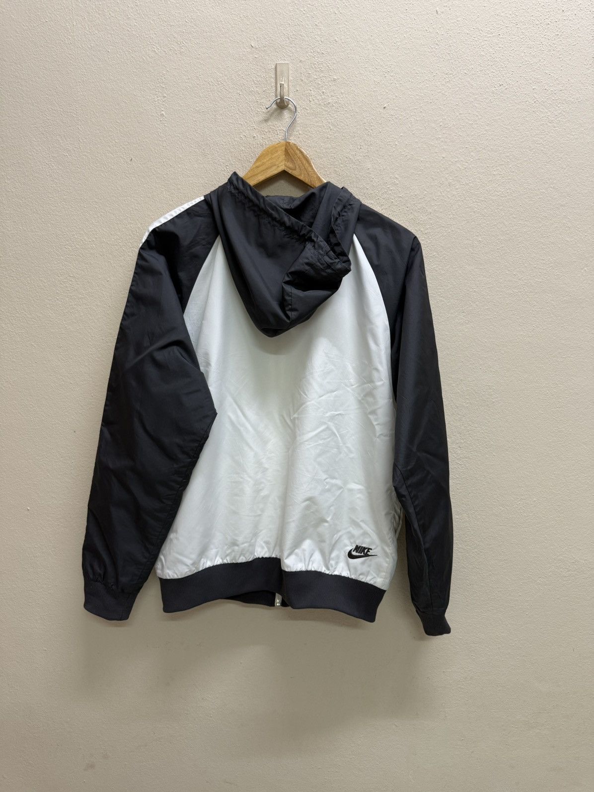 Nike VINTAGE Y2K NIKE BLOCK WINDBREAKER JACKET HODIE BOMBER STYLE Size US S / EU 44-46 / 1 - 18 Thumbnail