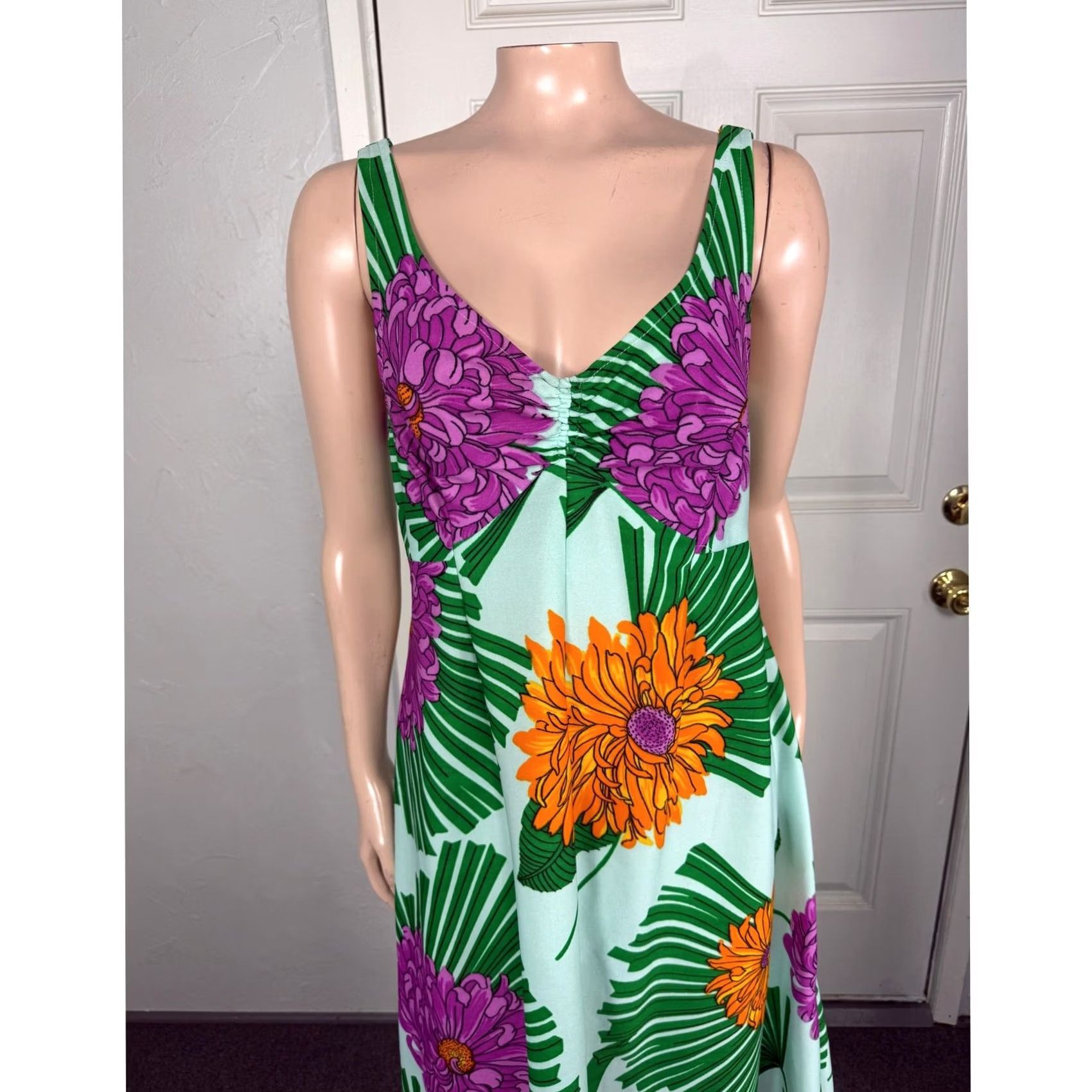 Vintage VINTAGE 1970s Bohemian Green Polyester Knit Midi Floral Sleeveless Dress Women 2XS, Casual, Maxi/Length 53" Size XXS / US 00 / IT 34 - 2 Thumbnail