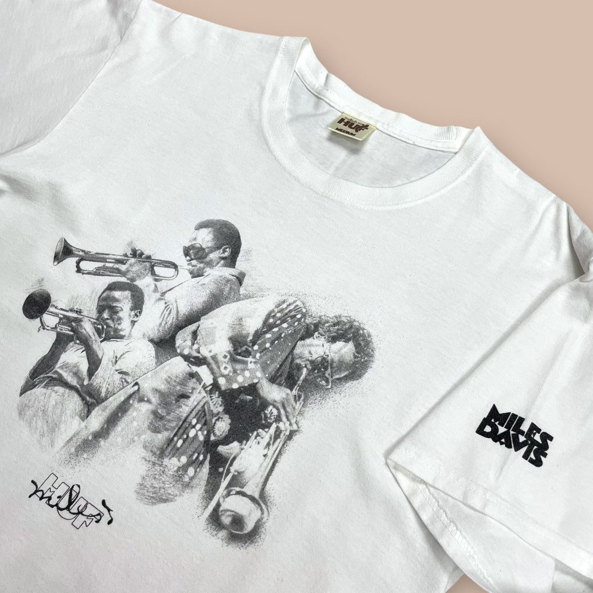 Huf HUF x Miles Davis "Directions" White Tee Size US M / EU 48-50 / 2 - 6 Thumbnail