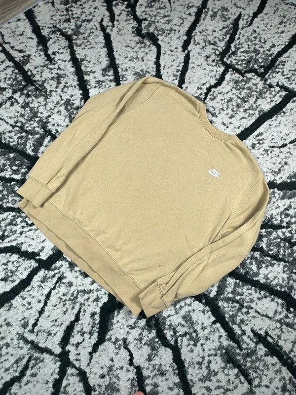 Nike Nike crewneck sweatshirt beige yellow swoosh logo L Size US L / EU 52-54 / 3 - 2 Thumbnail
