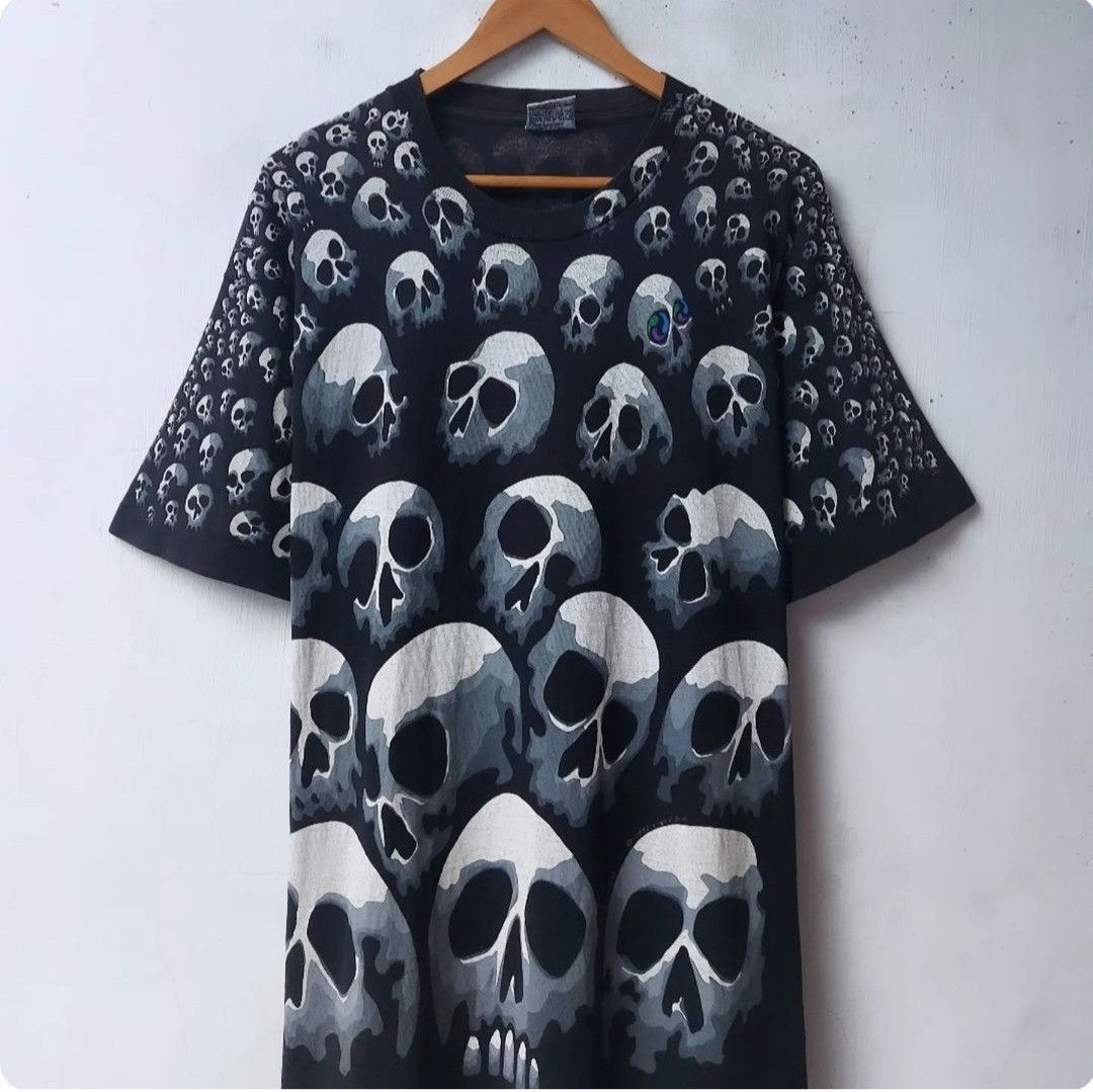 Liquid Blue × Vintage Vintage 90s Liquid Blue Chris Pinkerton Spiral Skulls Size US L / EU 52-54 / 3 - 3 Thumbnail