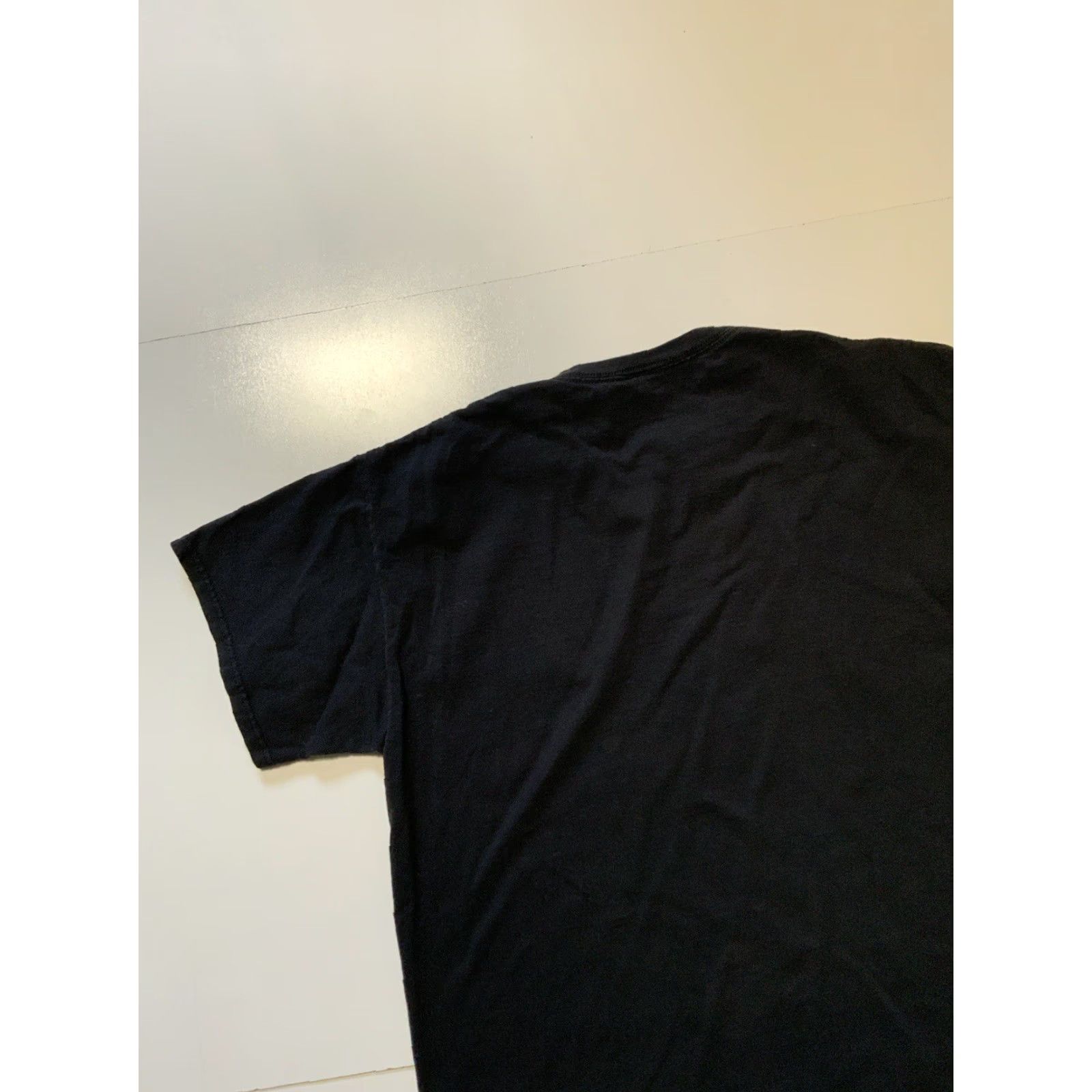 Vintage VINTAGE Silver Star Colt 38 Revolver Cyber Grunge Graphic S/S T-Shirt Sz. L Mens Black Shirt Grunge 90s Size US L / EU 52-54 / 3 - 4 Thumbnail