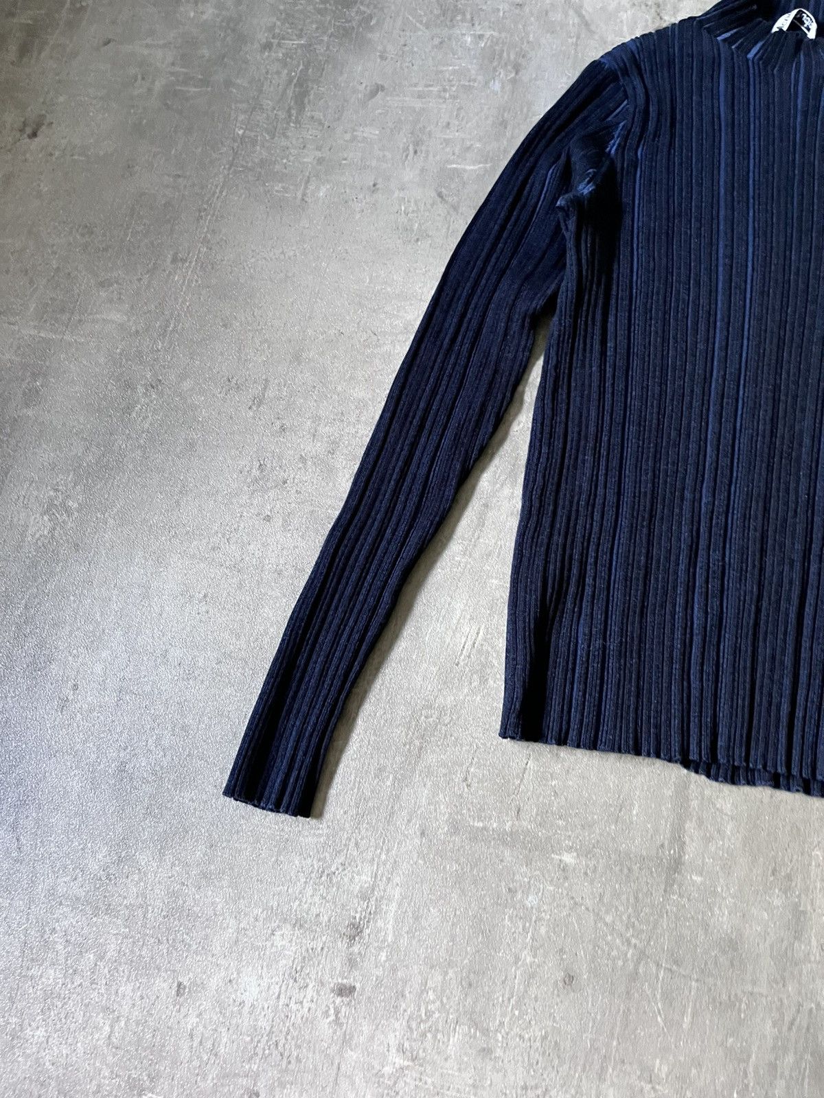 Acne Studios Acne Studios navy black ribbed mock neck top Size US L / EU 52-54 / 3 - 2 Thumbnail