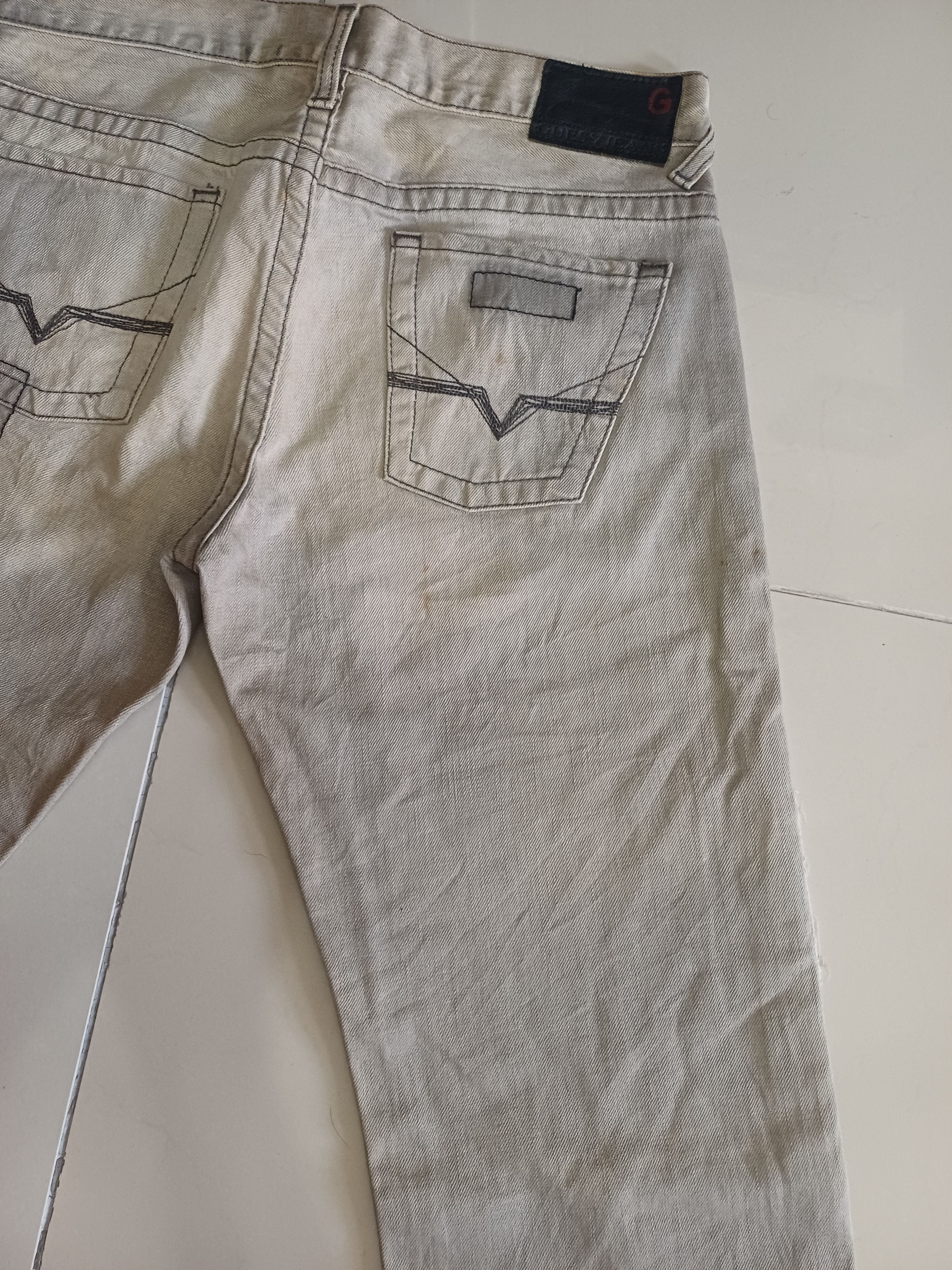 Designer × Guess AWESOME 🔥🔥🔥Distressed GUESS Jeans.. button fly Size US 31 - 12 Thumbnail